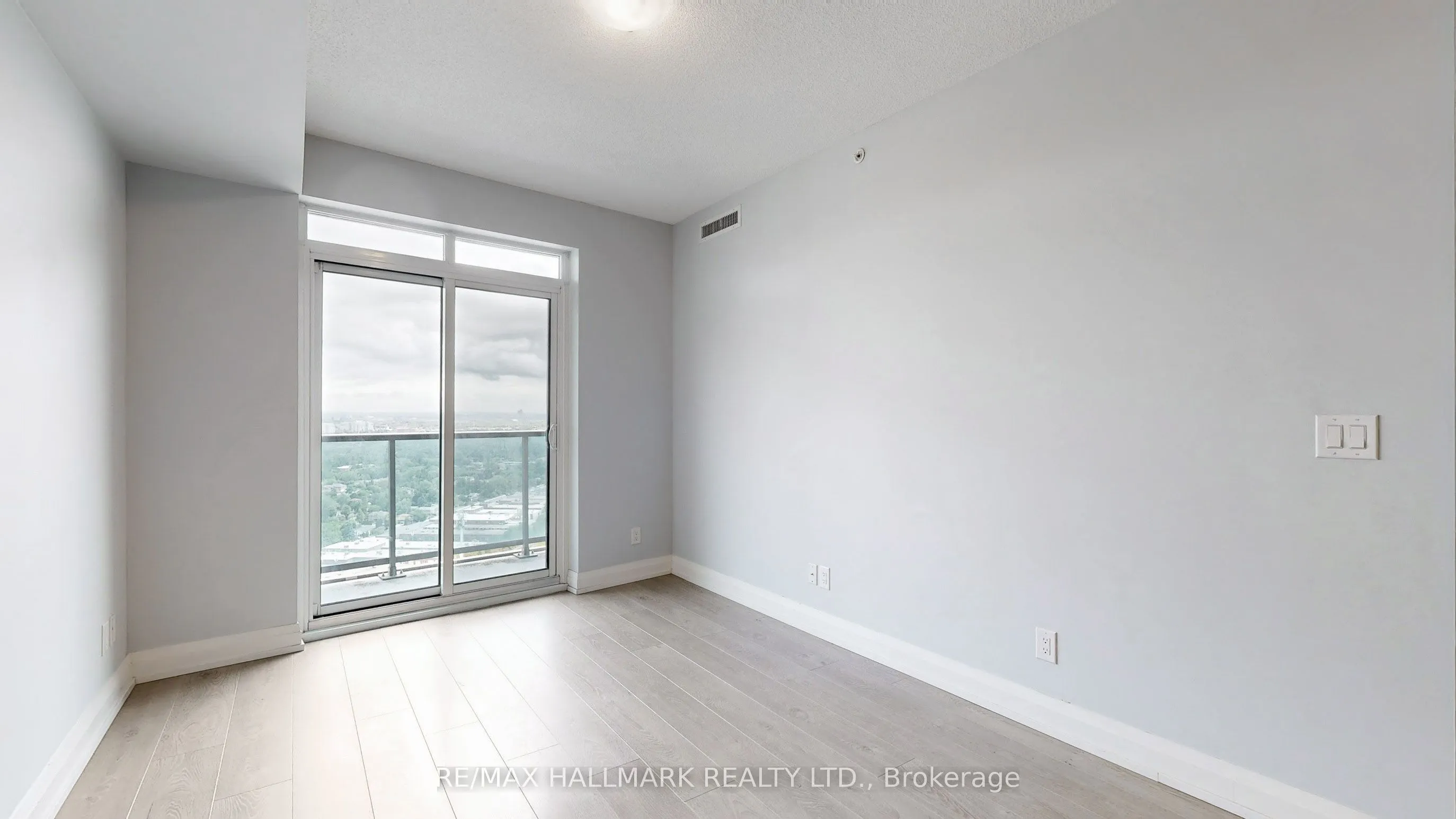 7171 Yonge Street, #2205