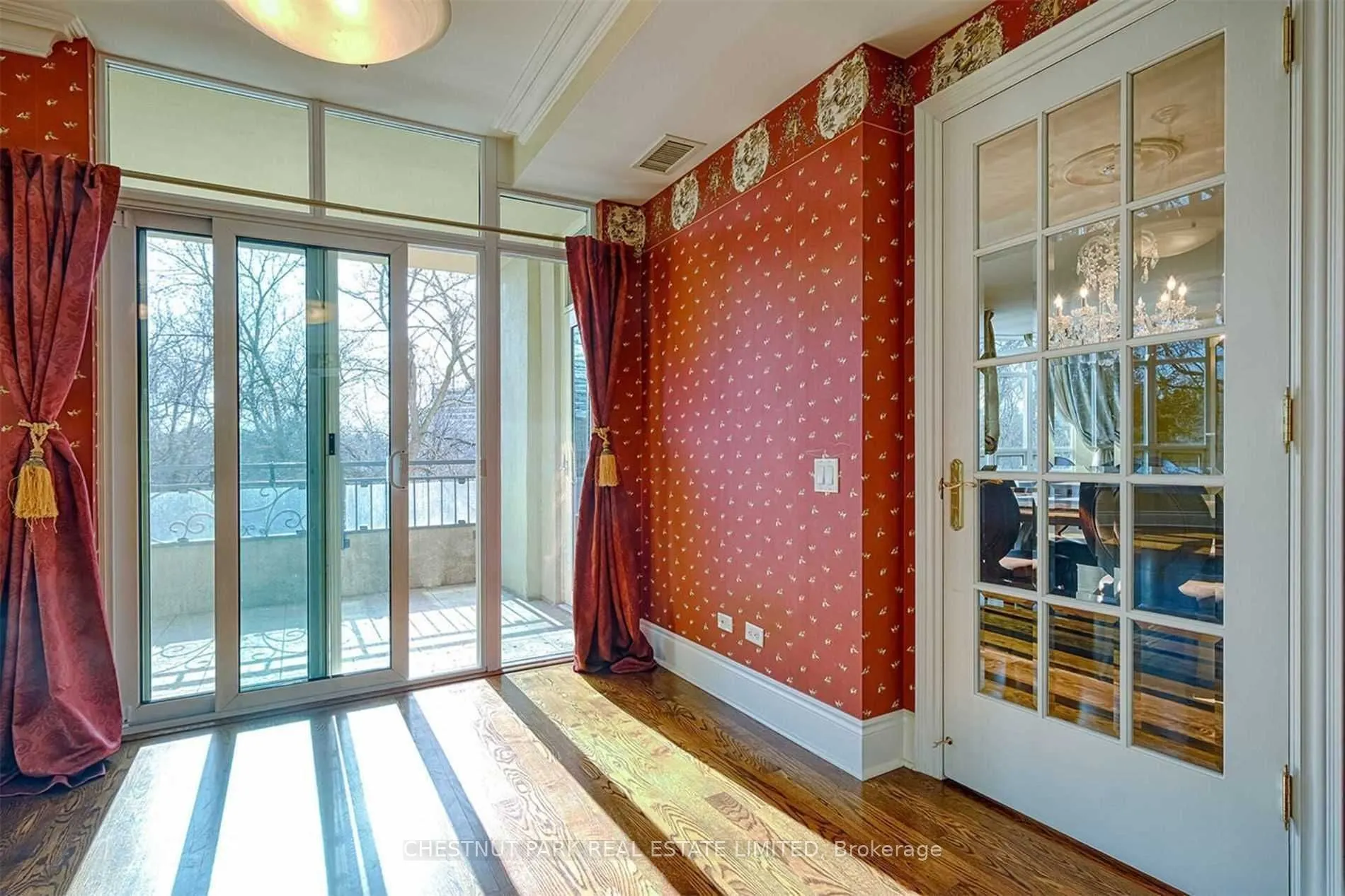 7071 Bayview Avenue, #212