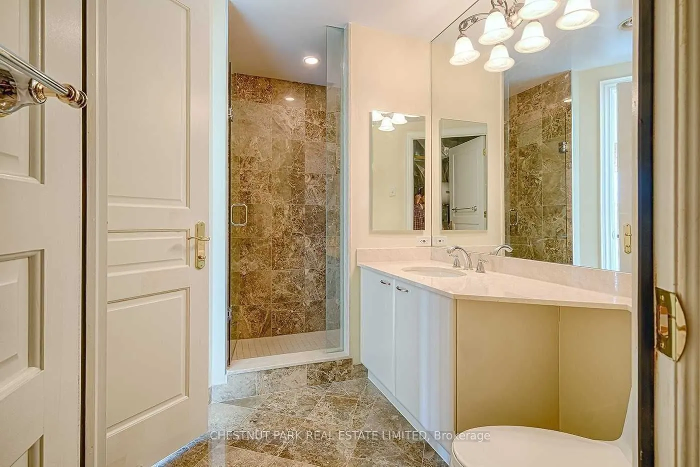 7071 Bayview Avenue, #212