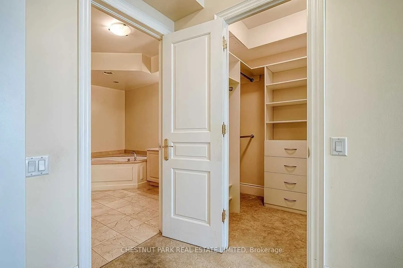 7071 Bayview Avenue, #212