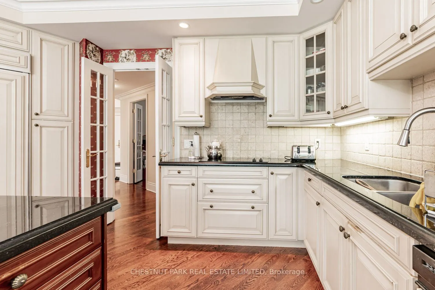7071 Bayview Avenue, #212