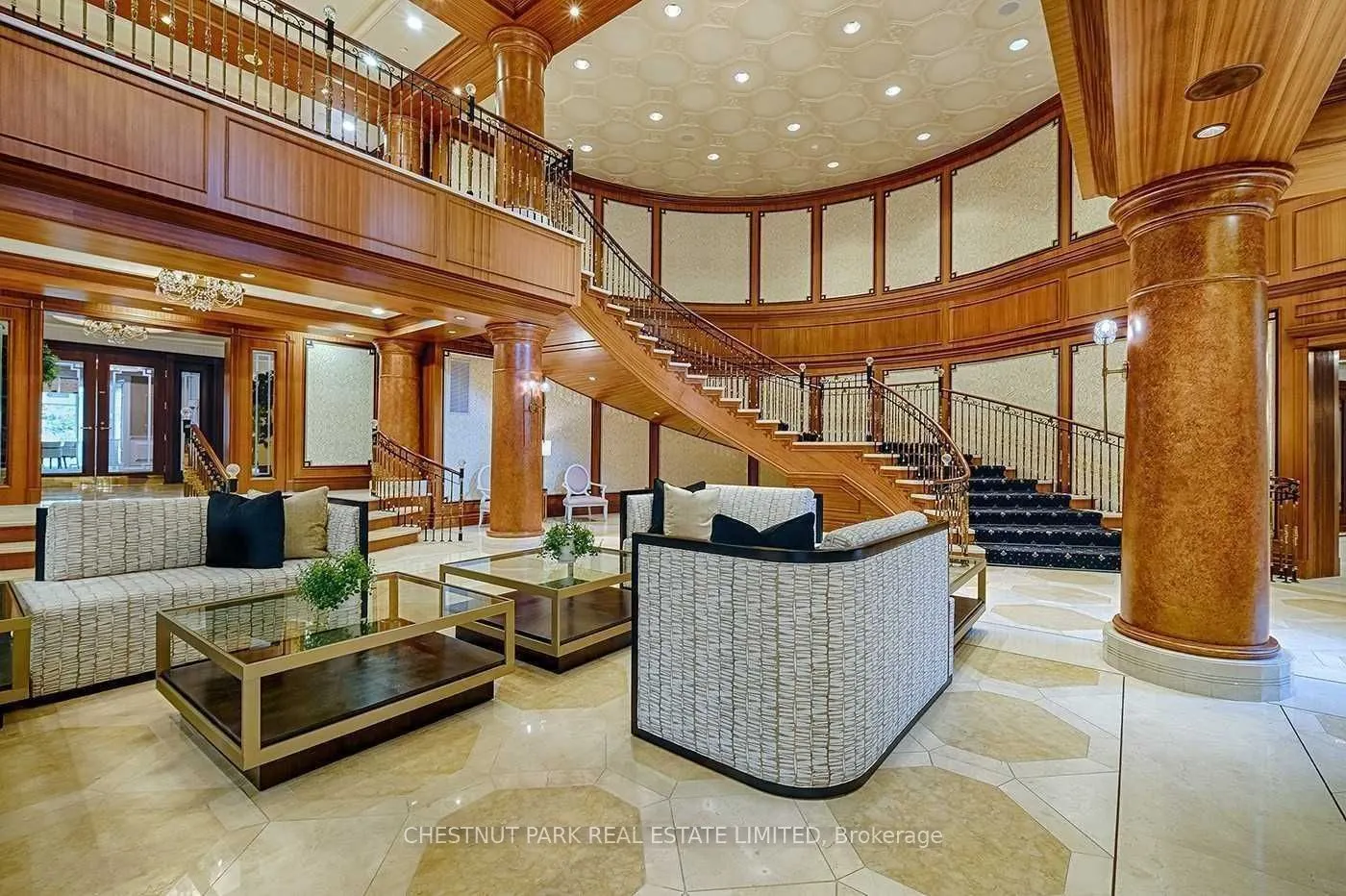 7071 Bayview Avenue, #212