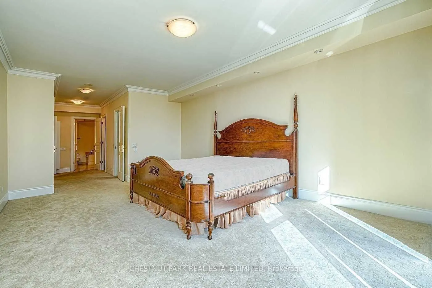 7071 Bayview Avenue, #212