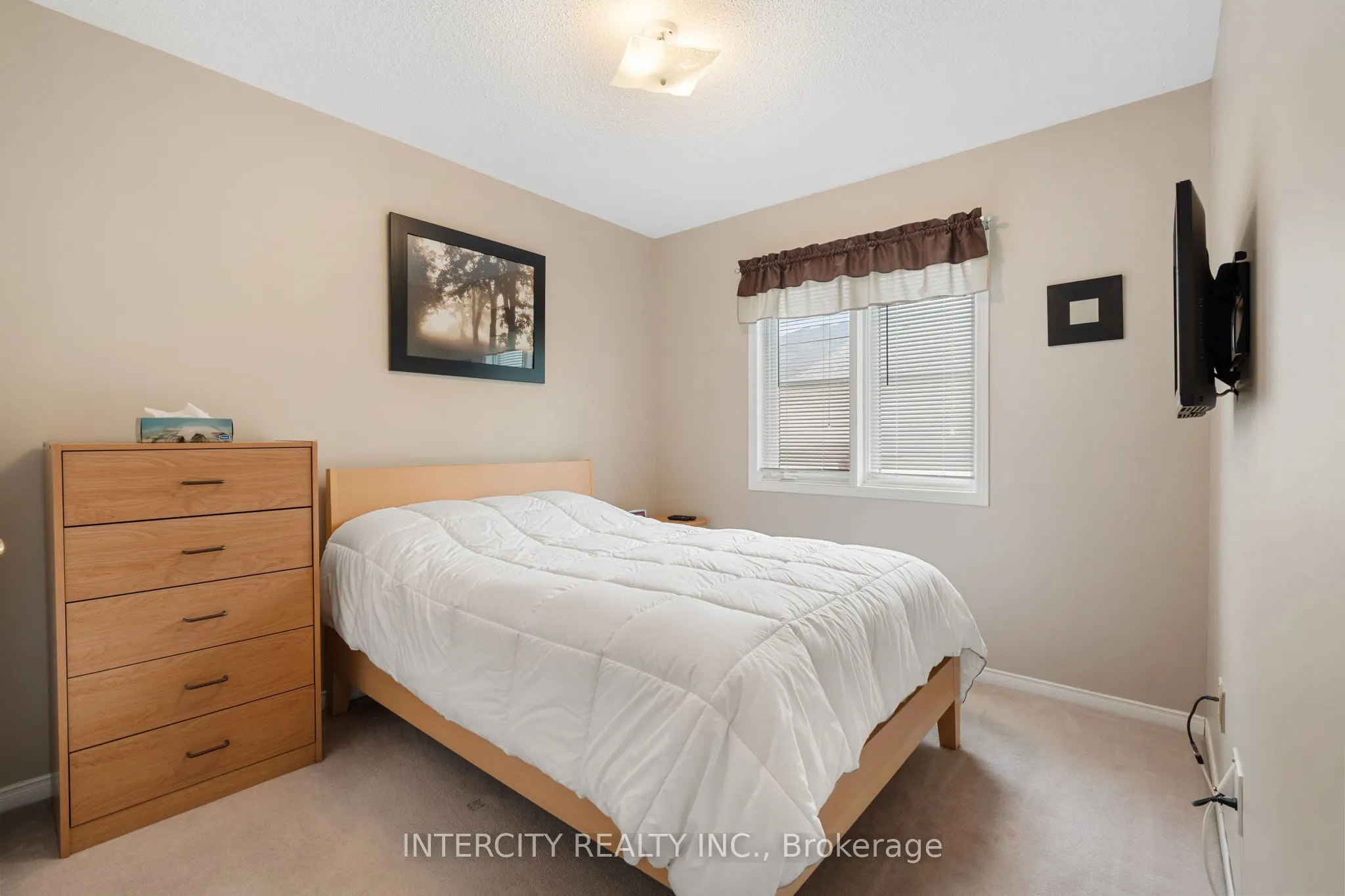15 Pottery Place, #17