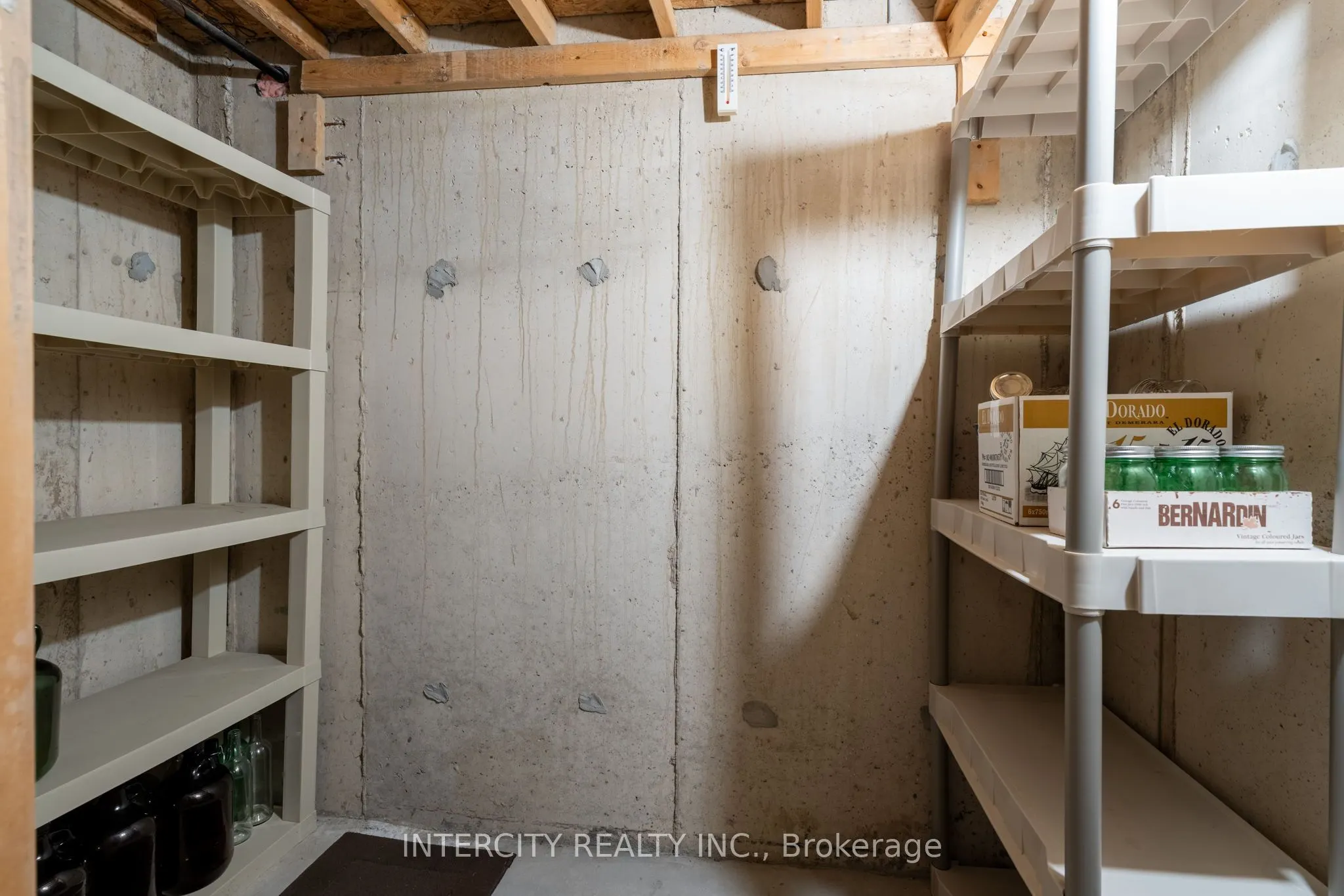 15 Pottery Place, #17