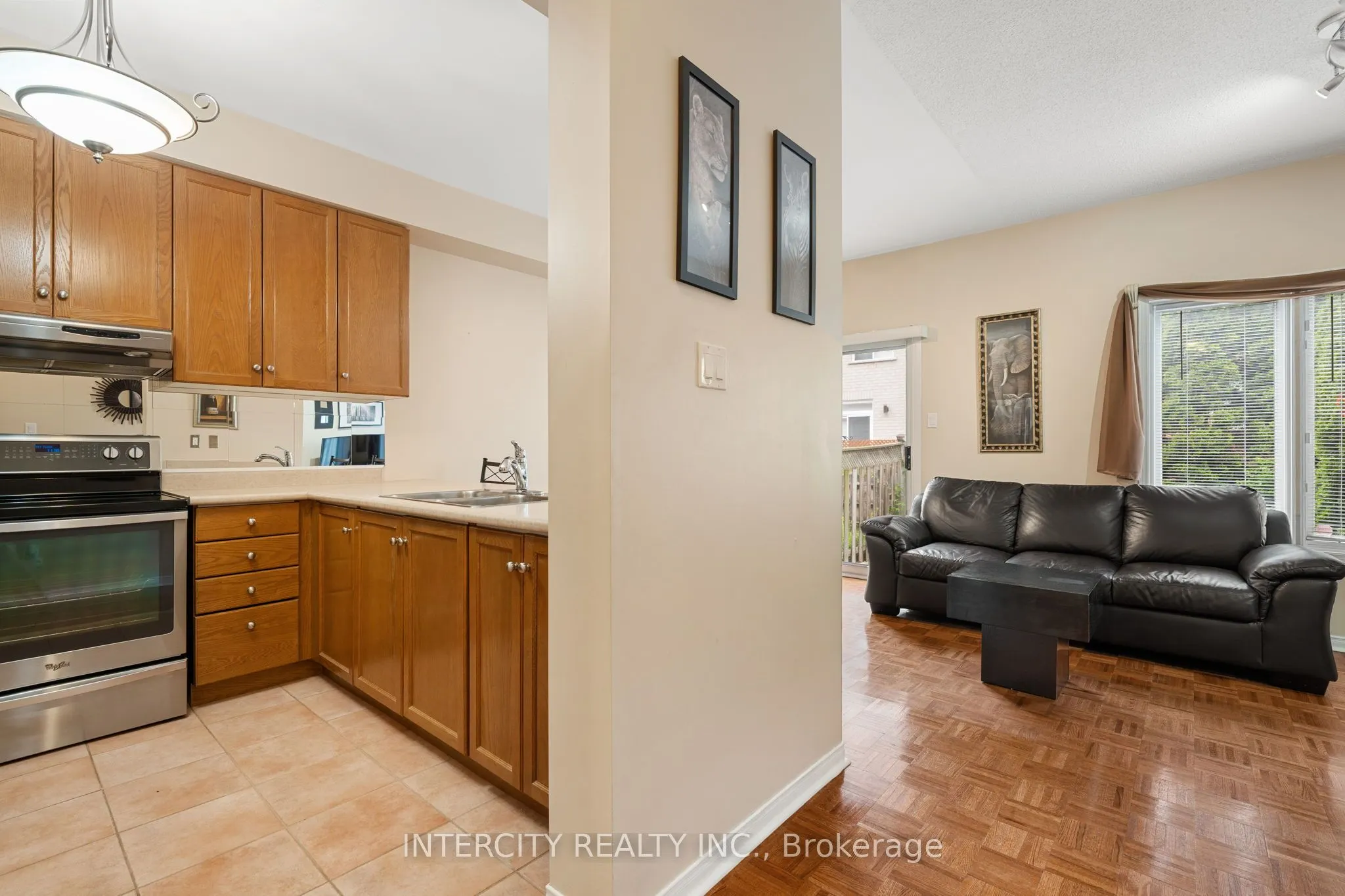 15 Pottery Place, #17