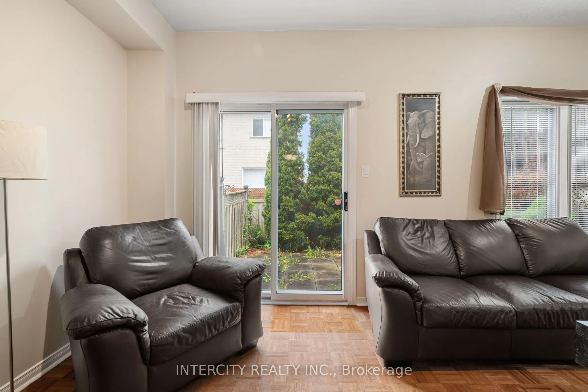 15 Pottery Place, #17