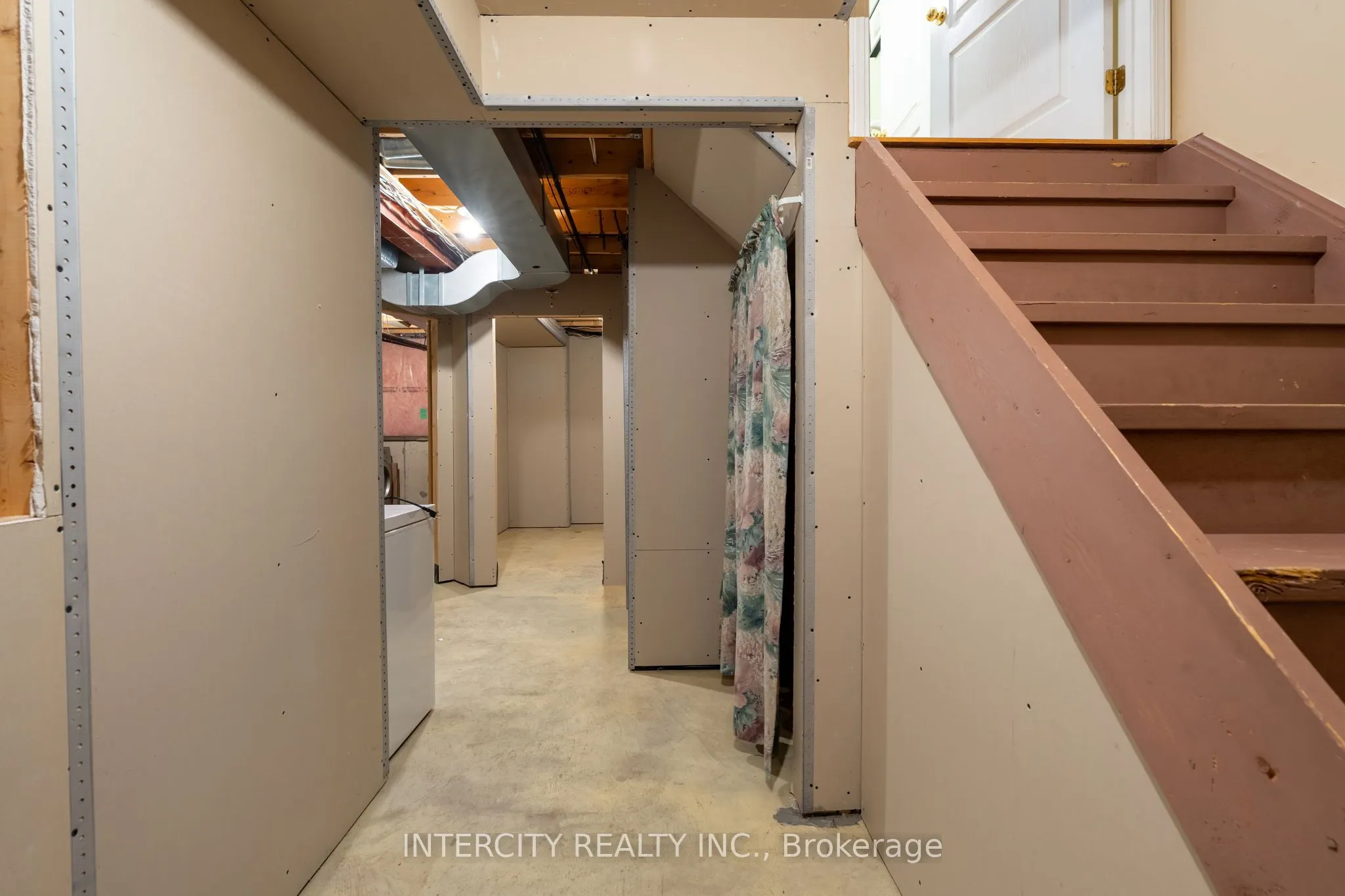15 Pottery Place, #17