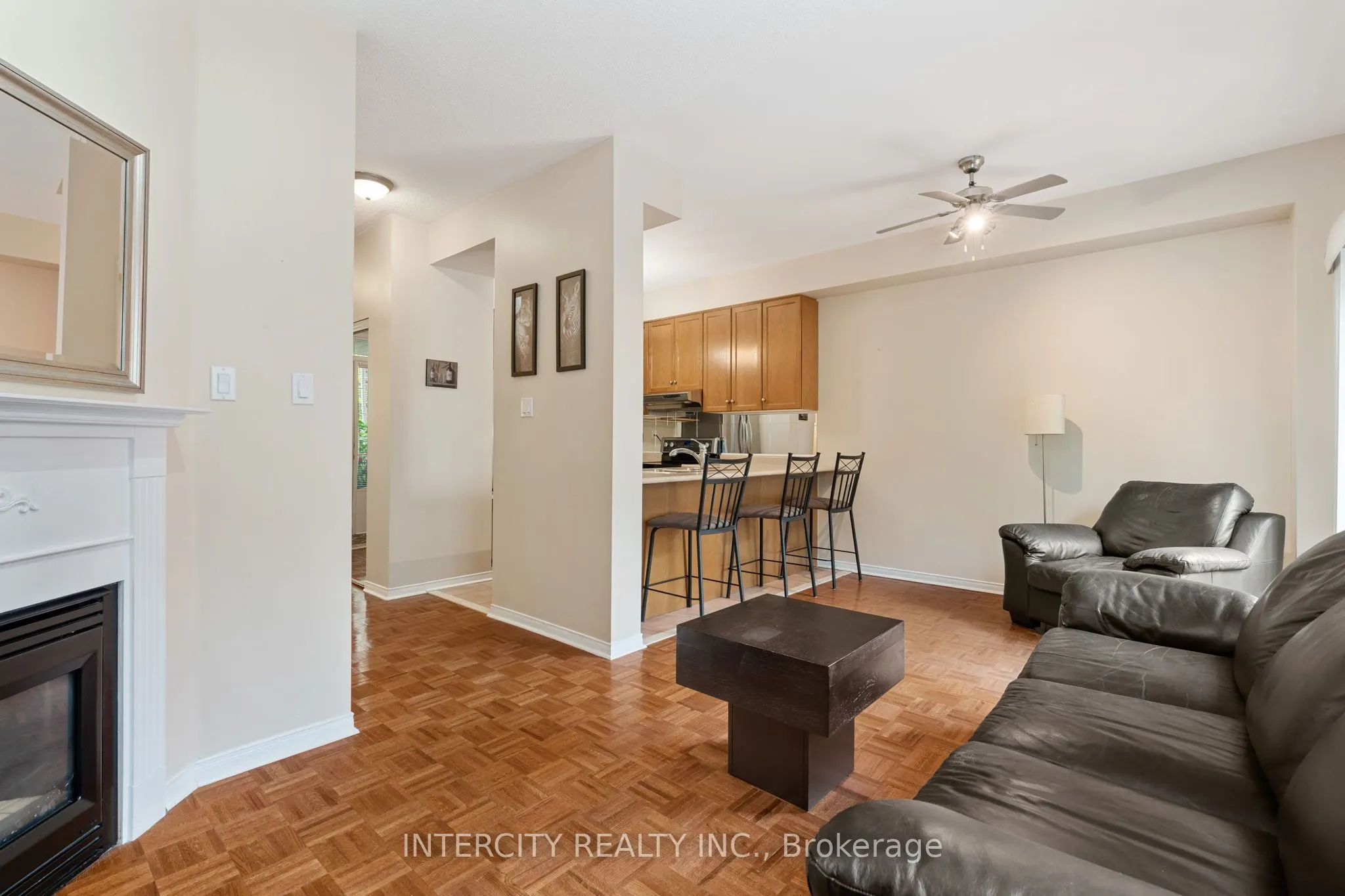 15 Pottery Place, #17