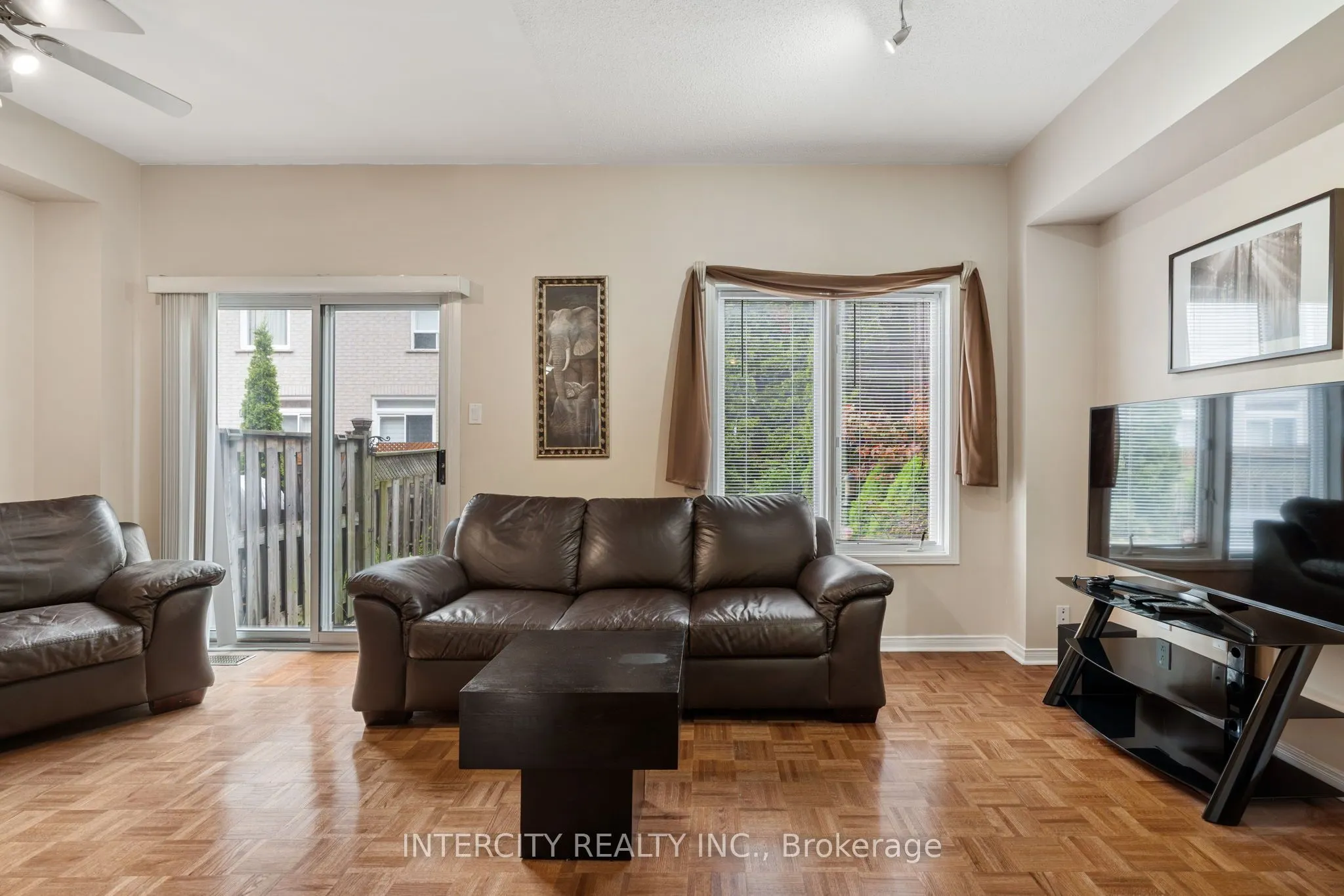 15 Pottery Place, #17