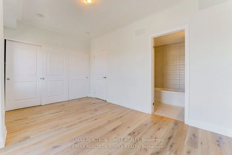 20 Maybank Lane