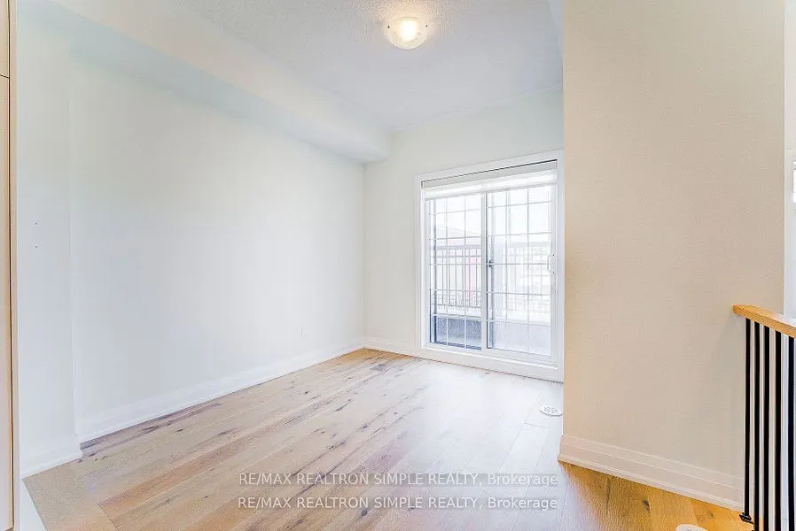20 Maybank Lane