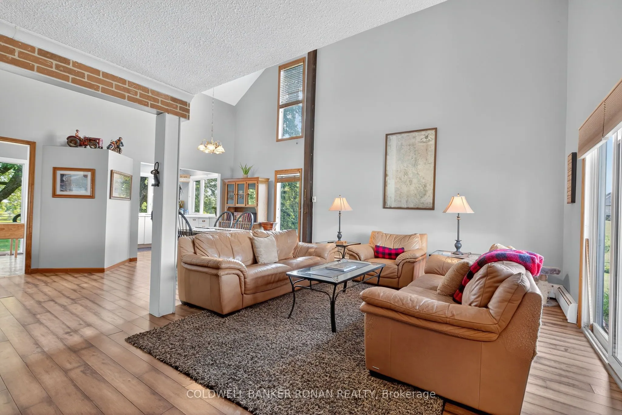 4582 concession Road 5