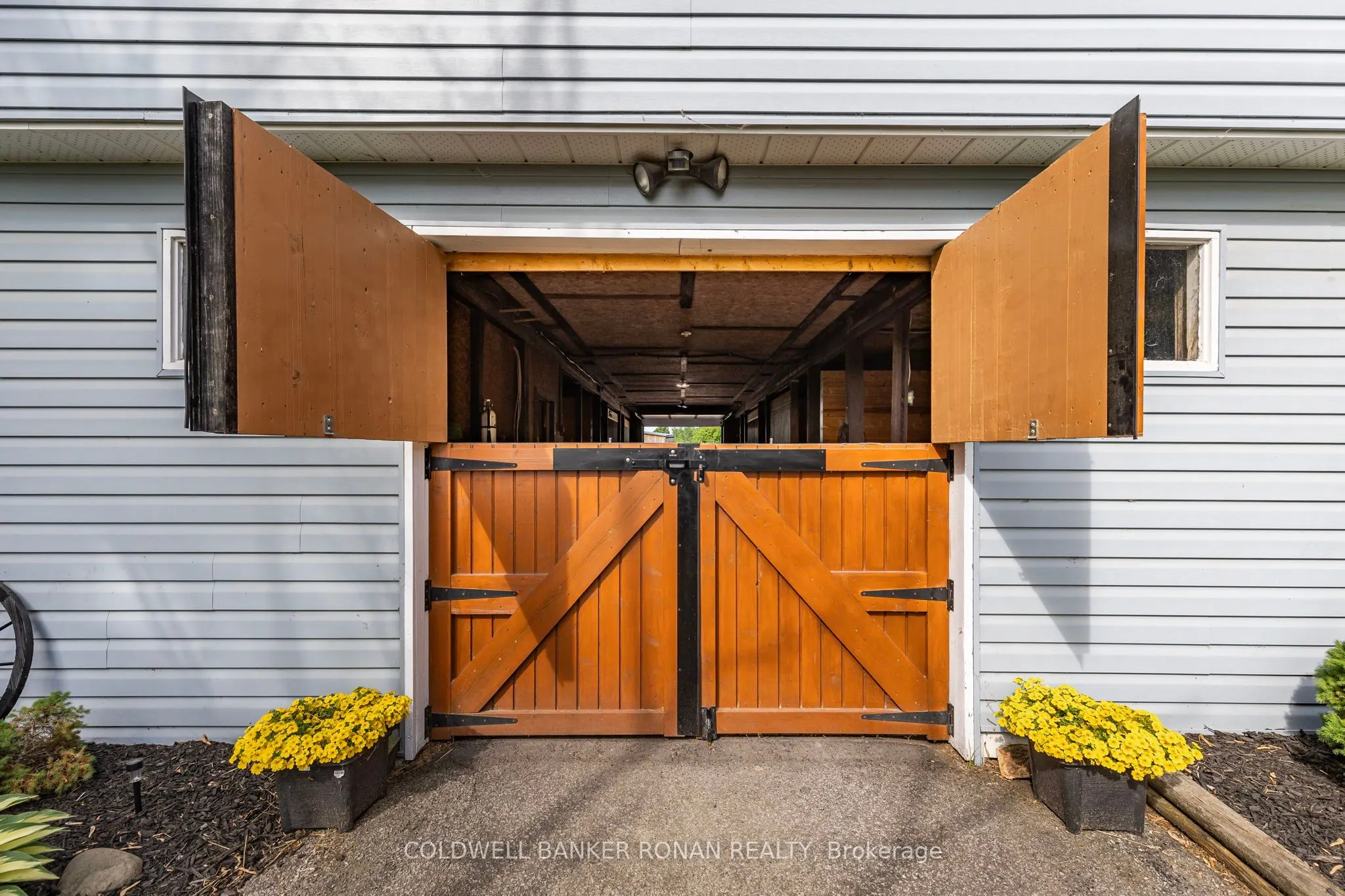 4582 concession Road 5