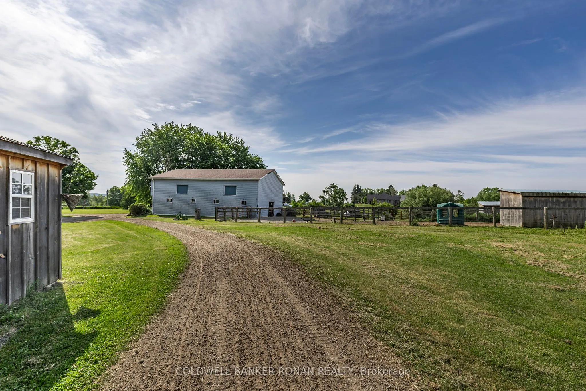 4582 concession Road 5