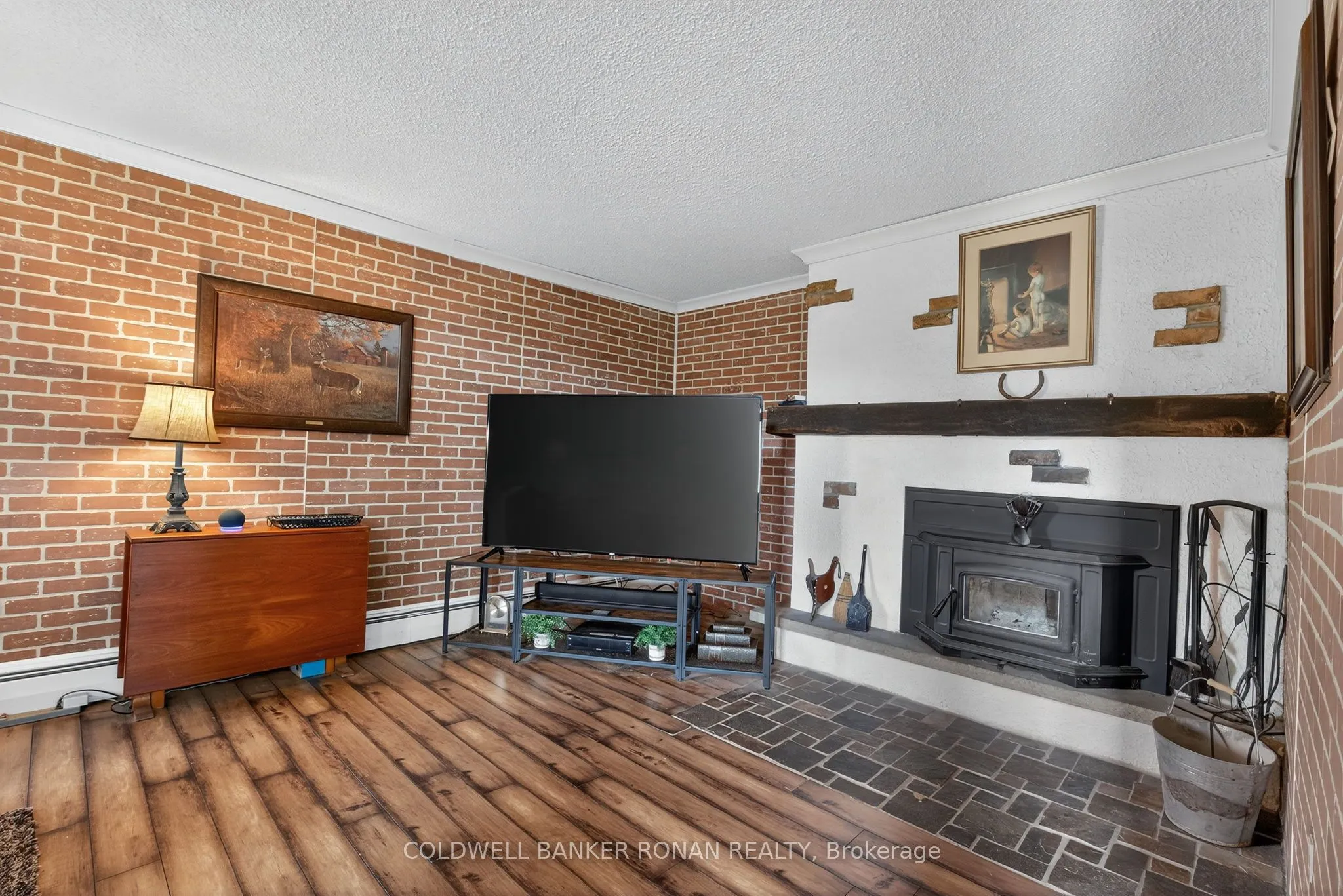 4582 concession Road 5