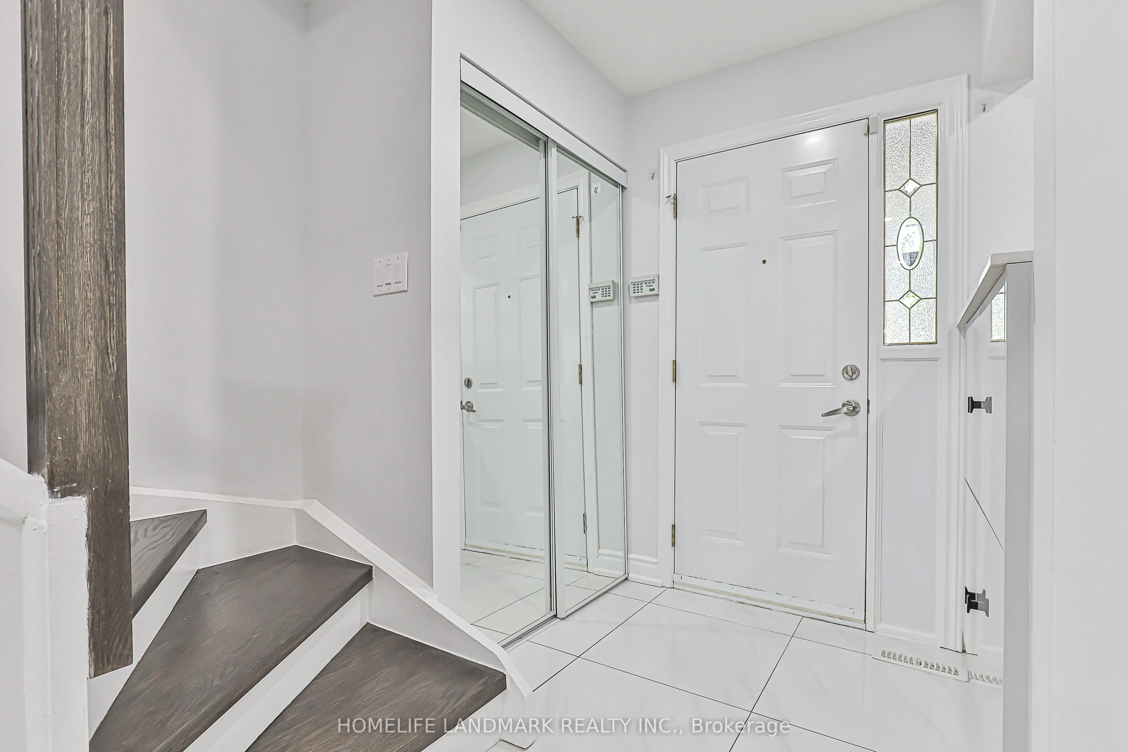 103 Fullerton Crescent