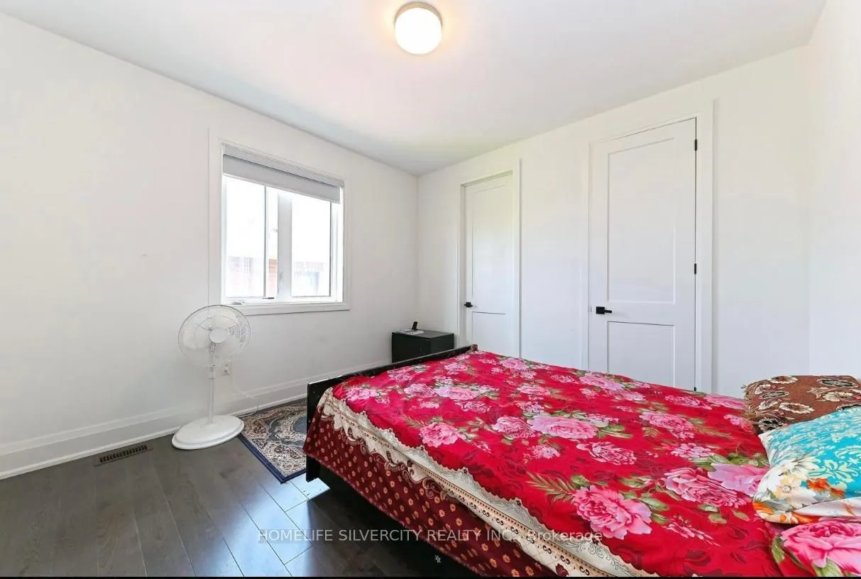 33 Sparrow Way