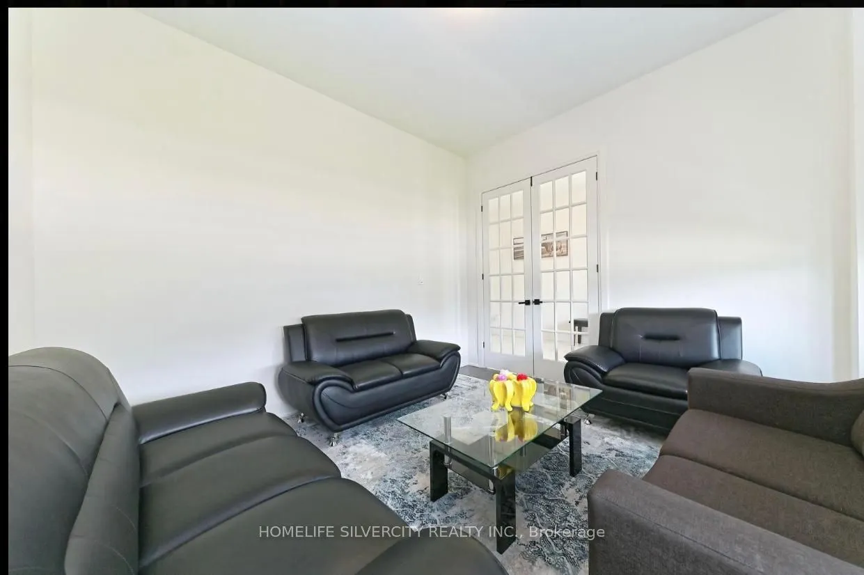 33 Sparrow Way
