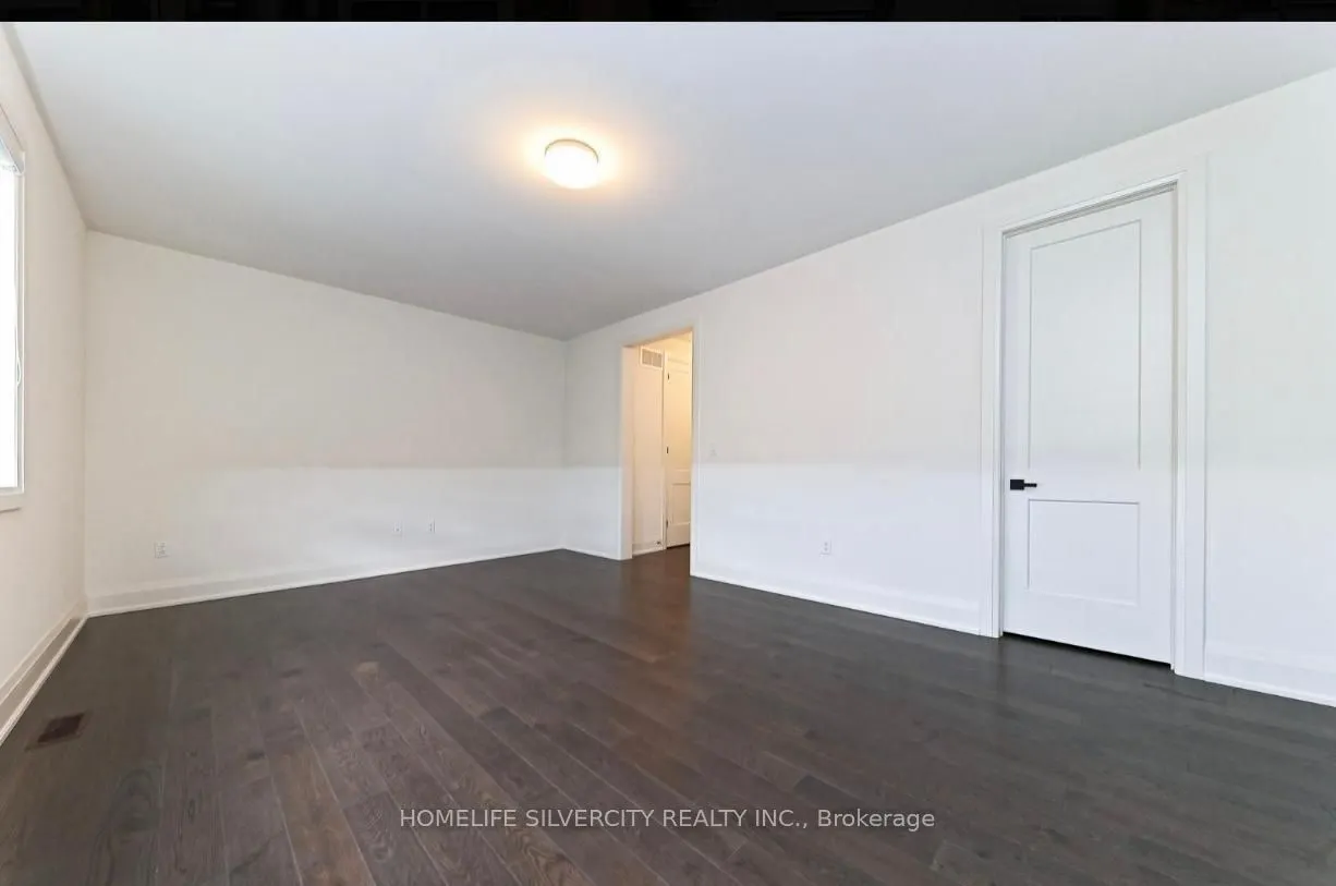 33 Sparrow Way