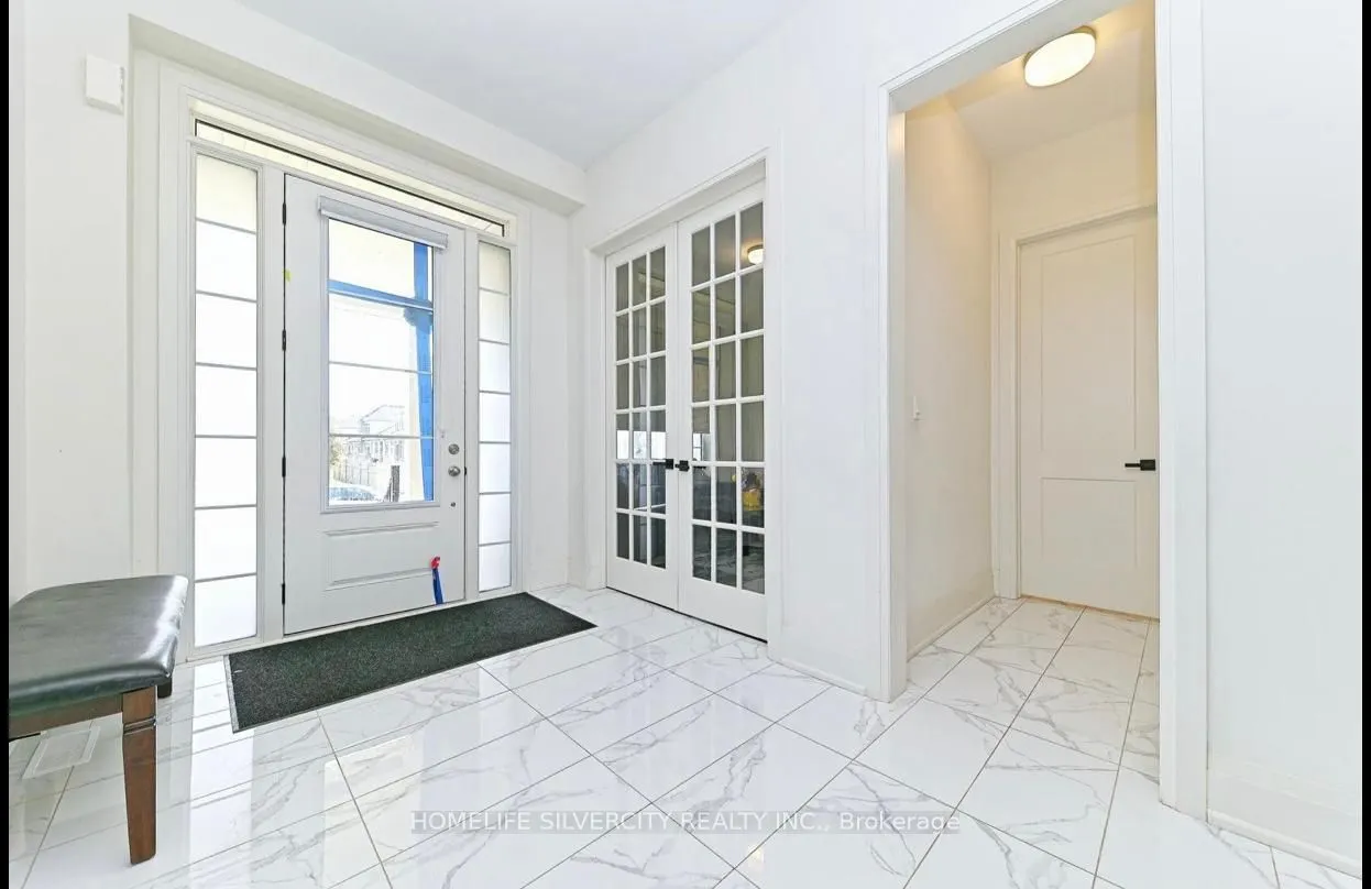 33 Sparrow Way