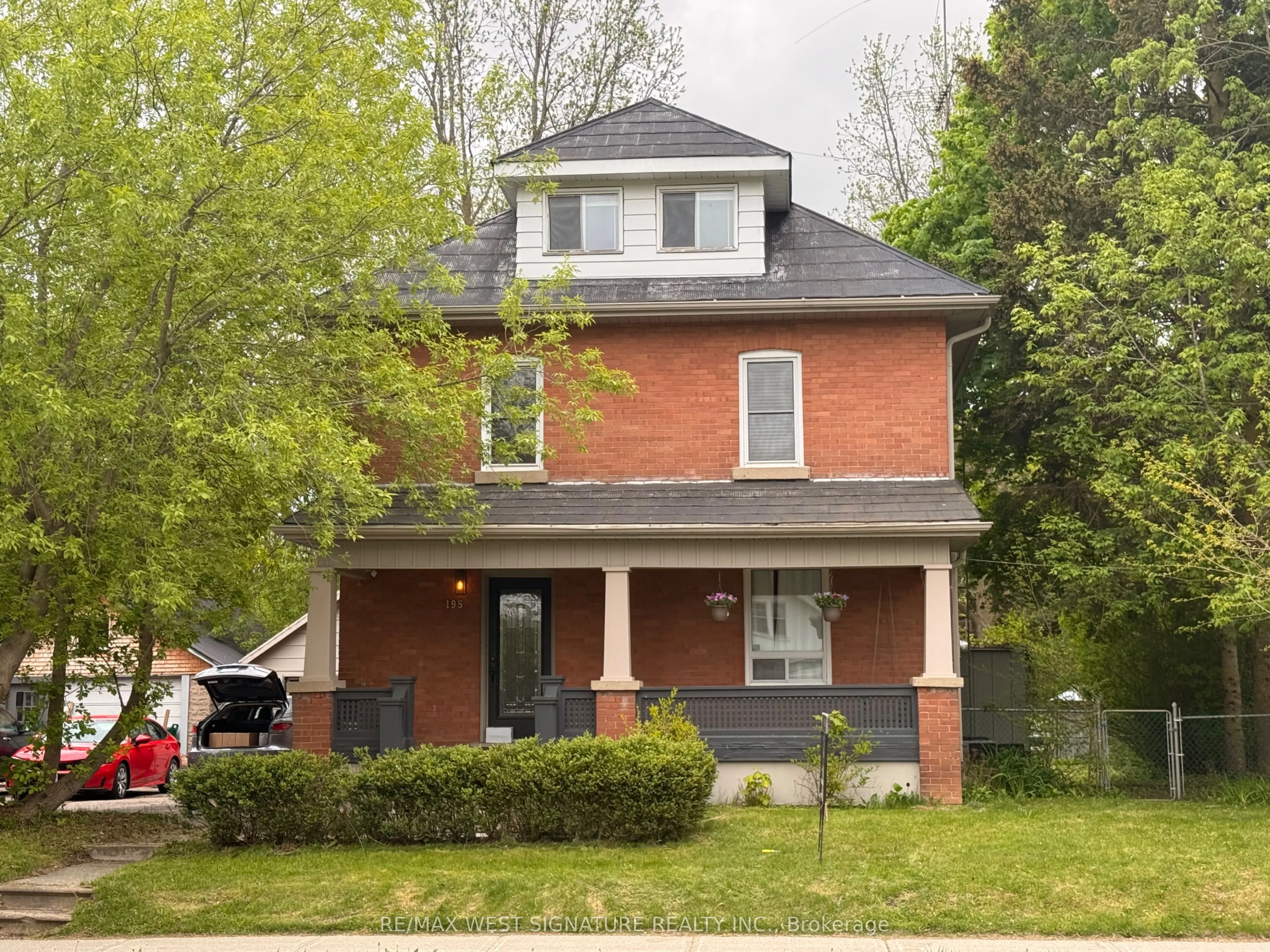 195 Victoria Street