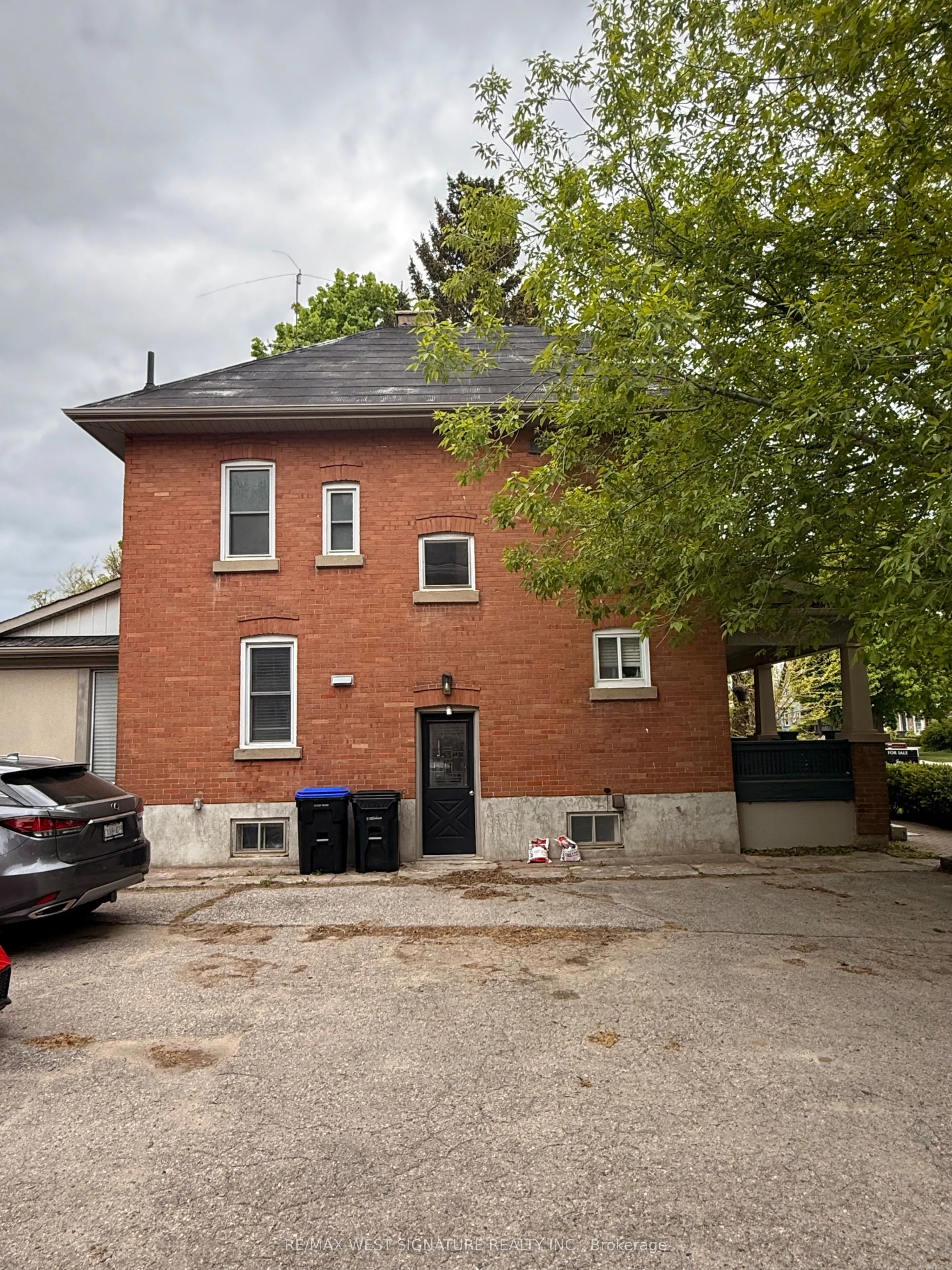 195 Victoria Street