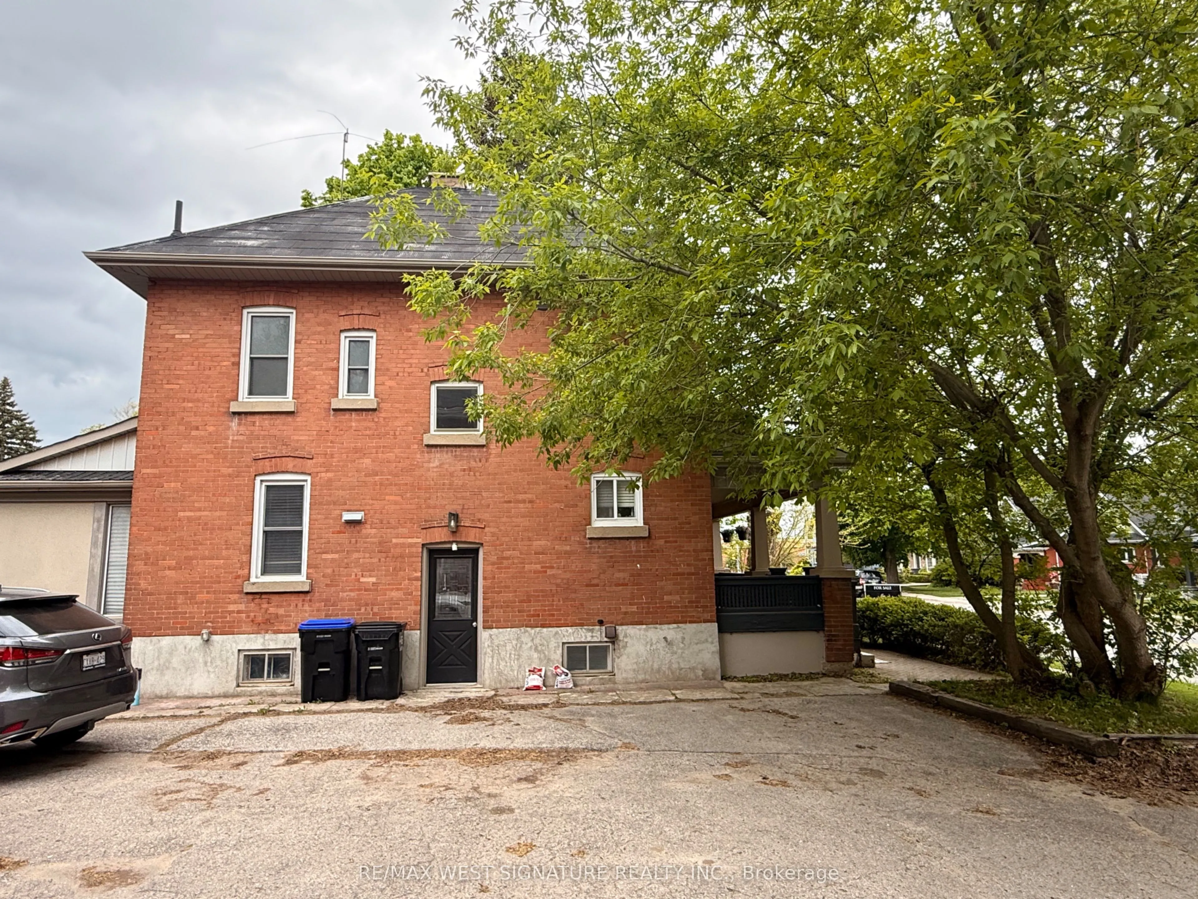 195 Victoria Street