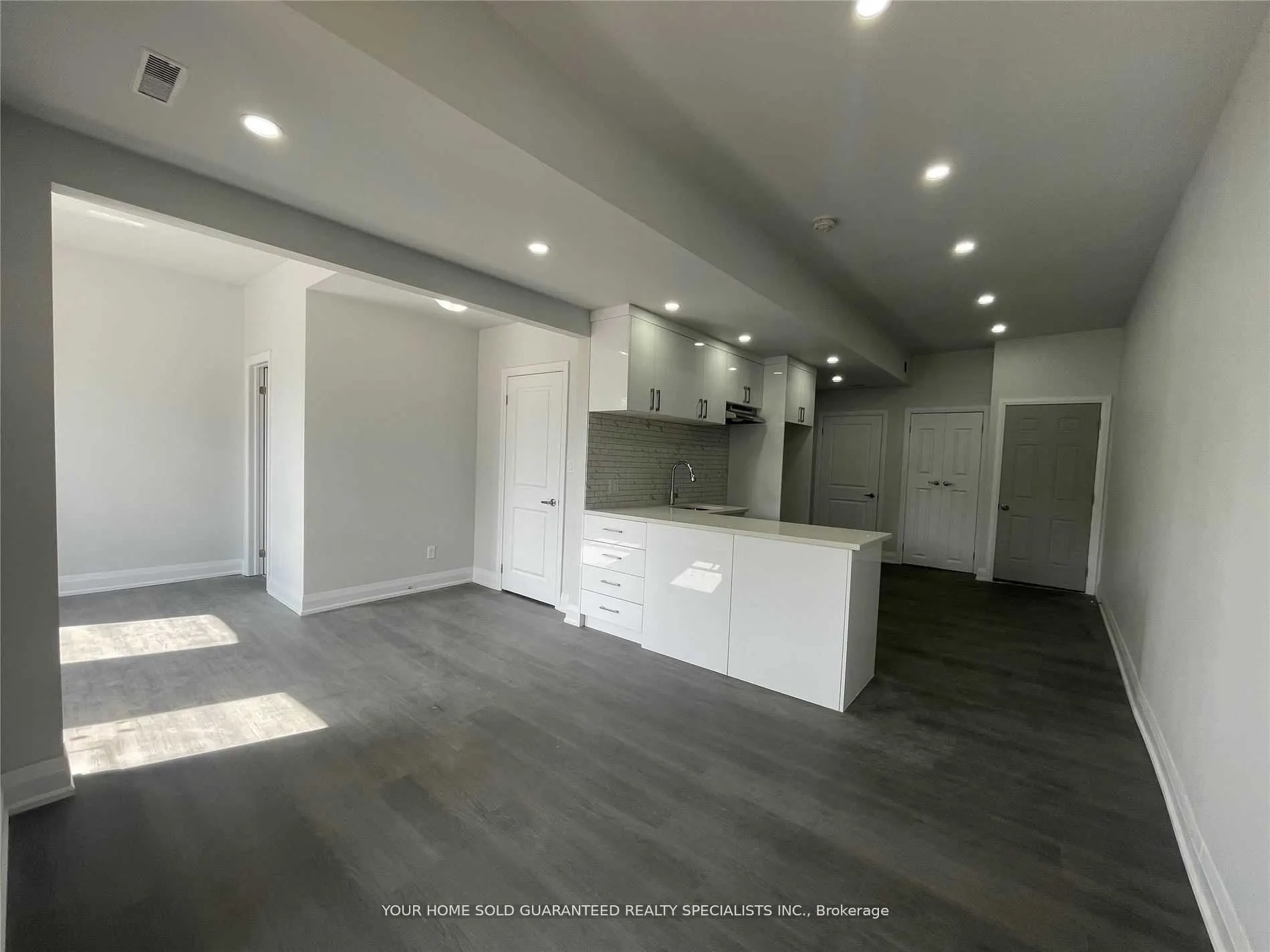15229 Yonge Street, #2