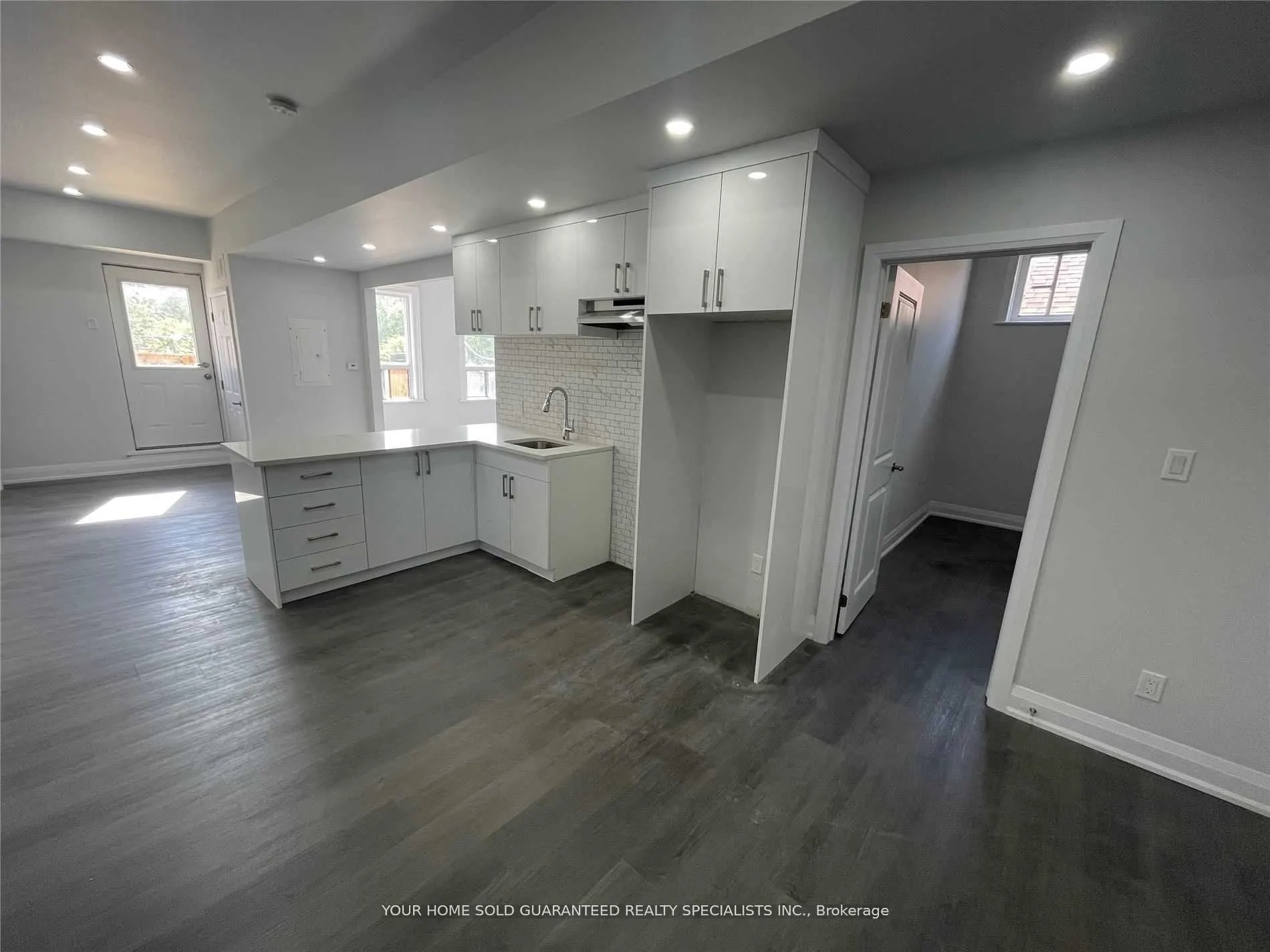 15229 Yonge Street, #2