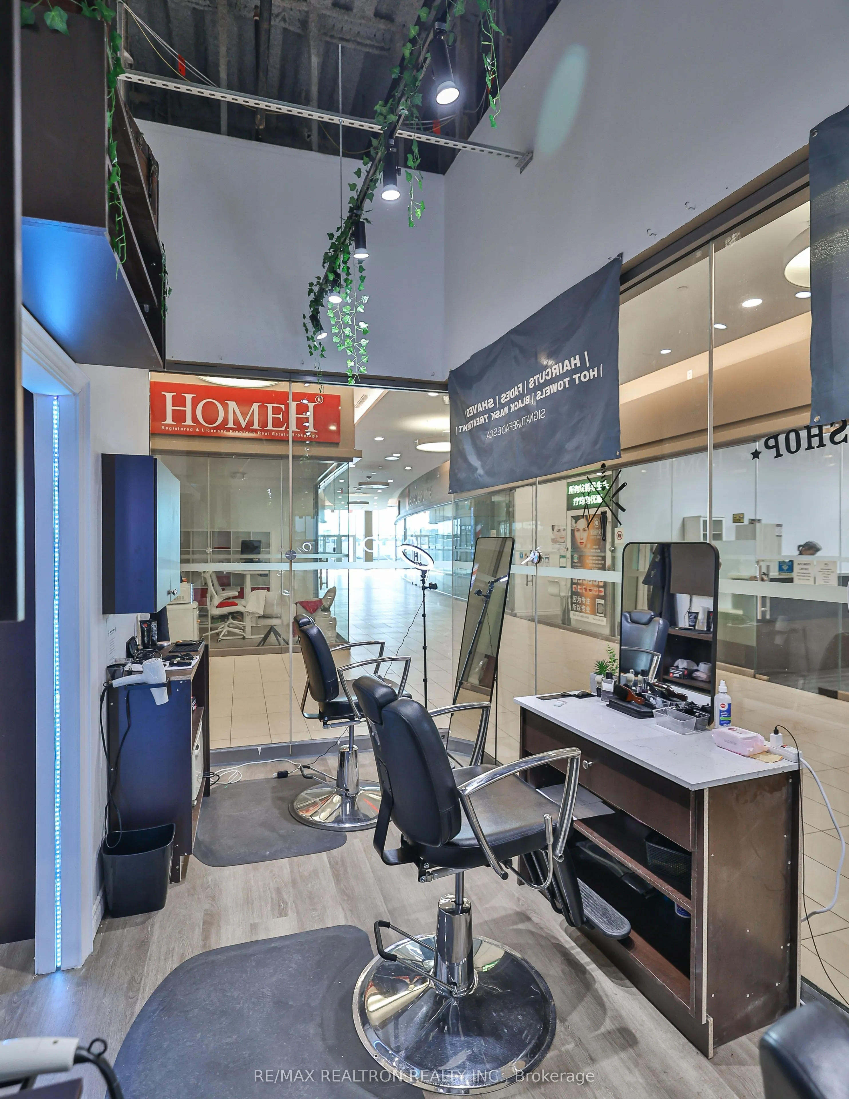 9390 Woodbine Avenue, #2D1