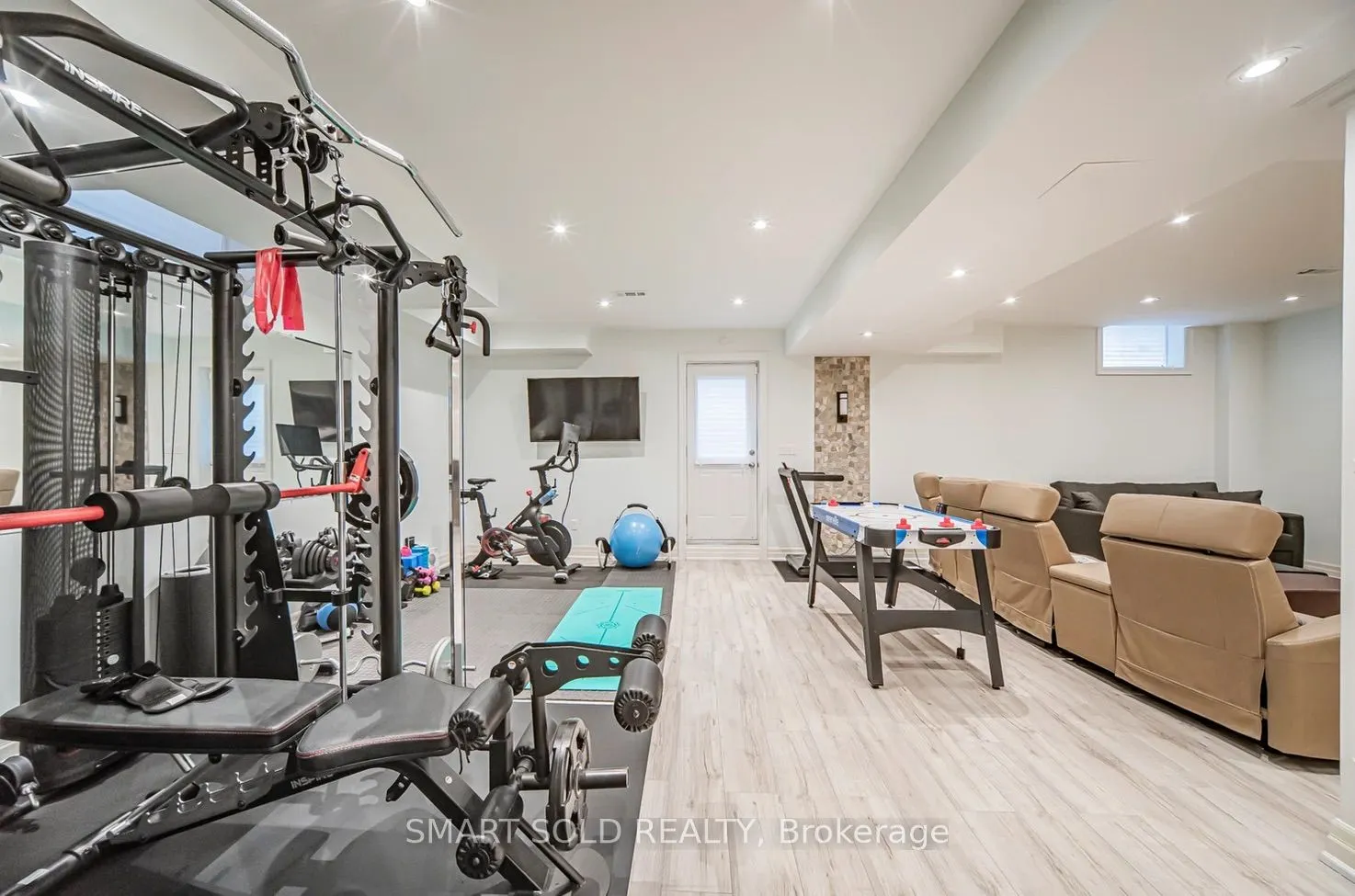 27 Alex Black Street