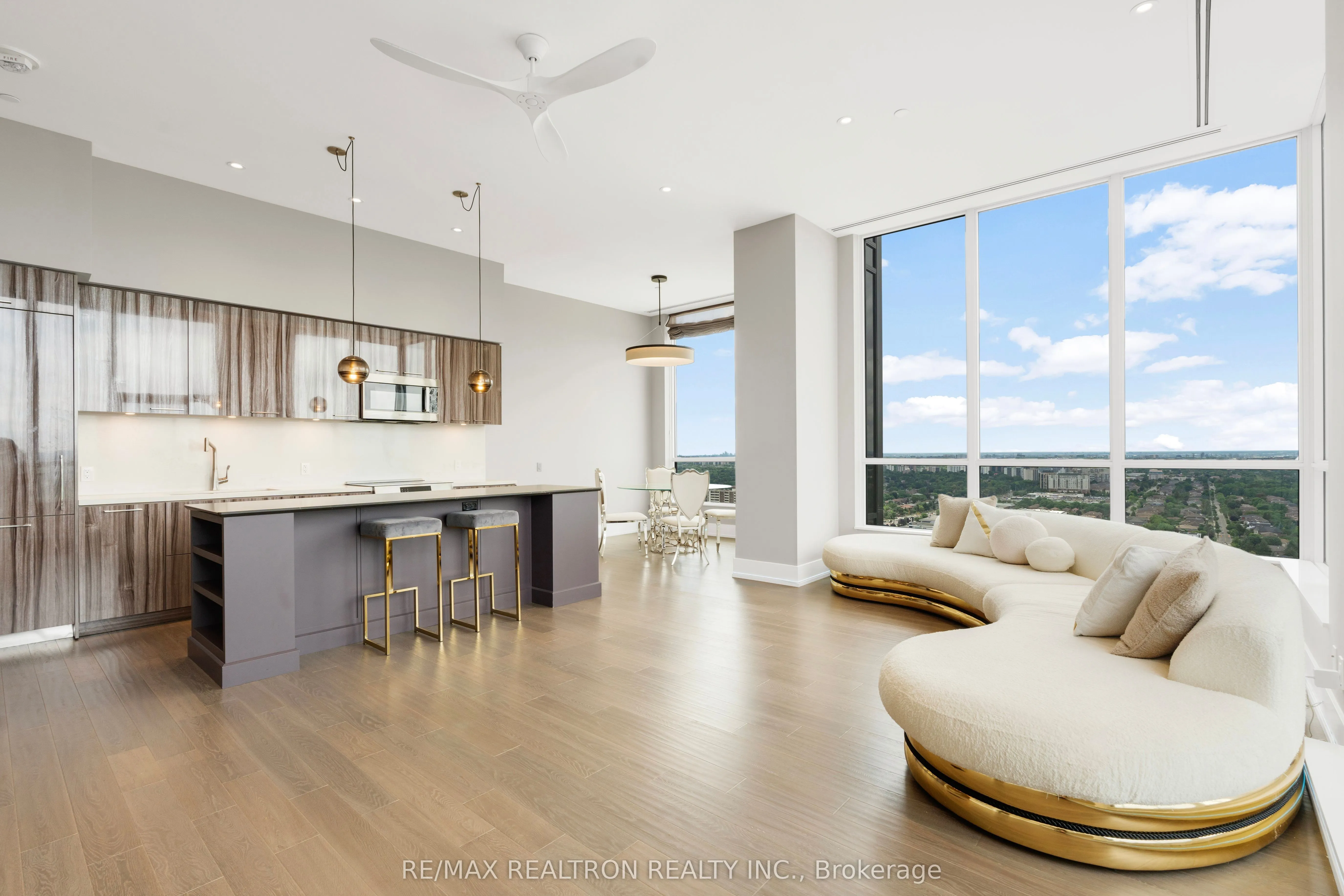1 Grandview Avenue, #PH1