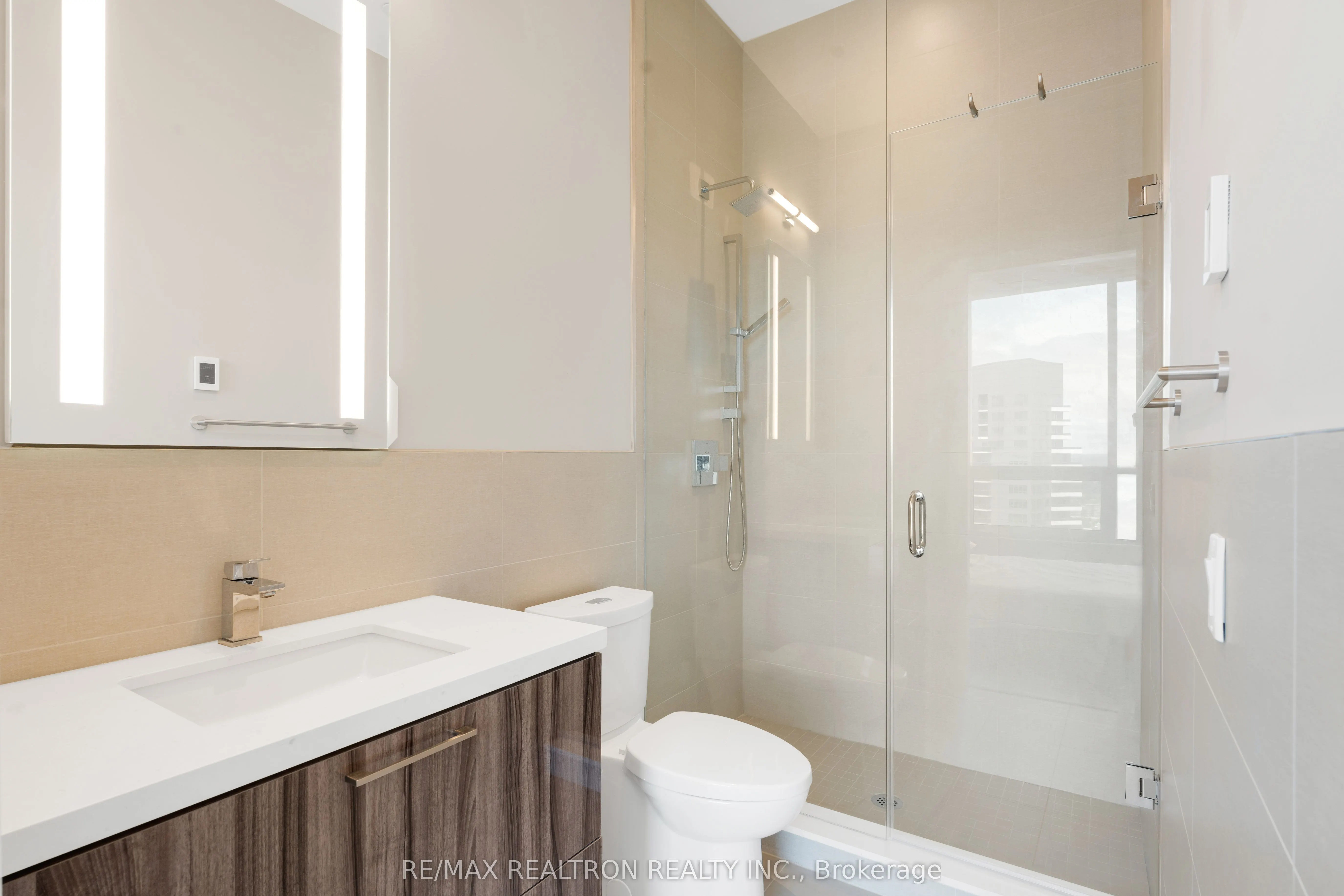 1 Grandview Avenue, #PH1