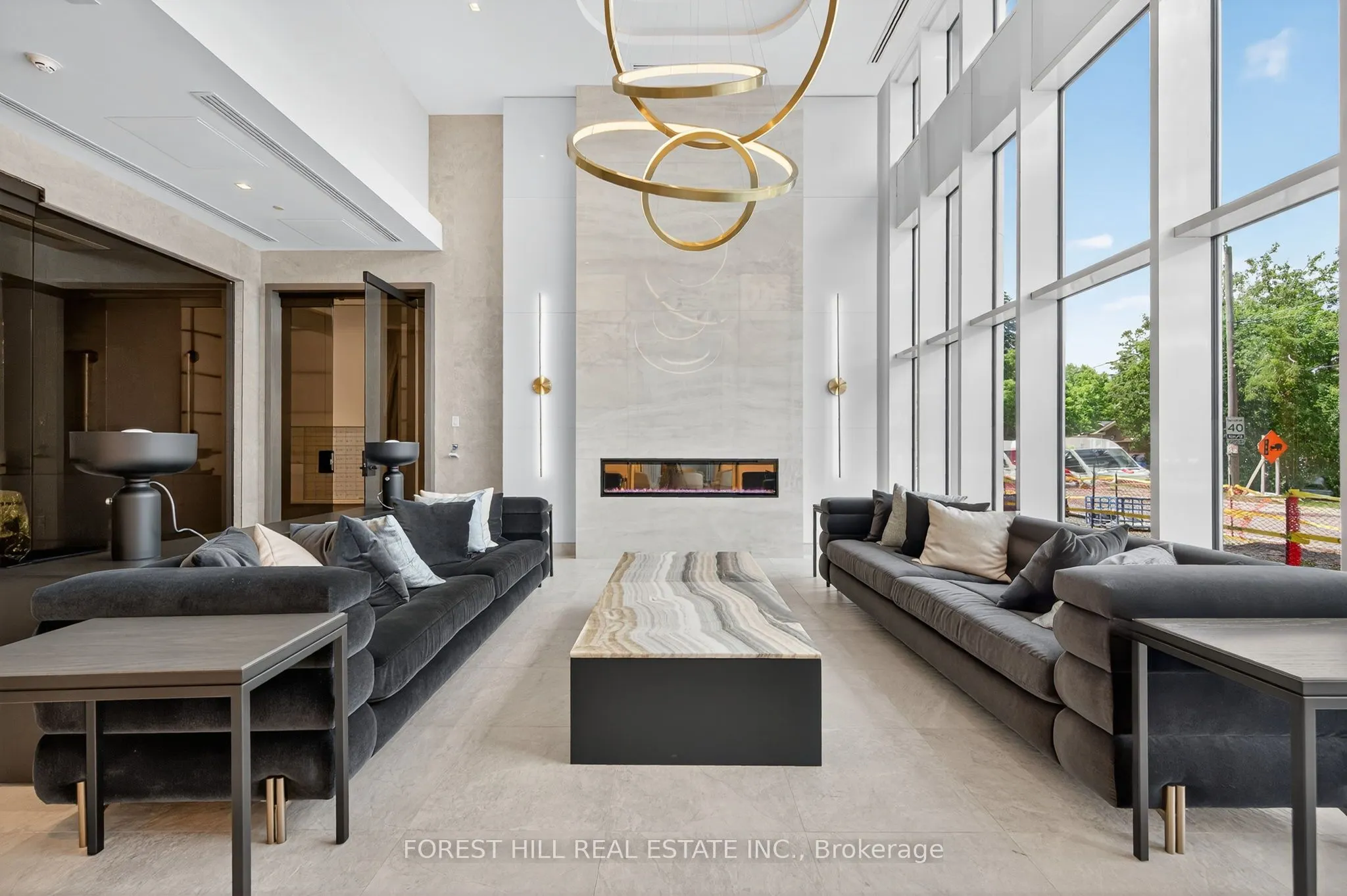 8888 Yonge Street, #802