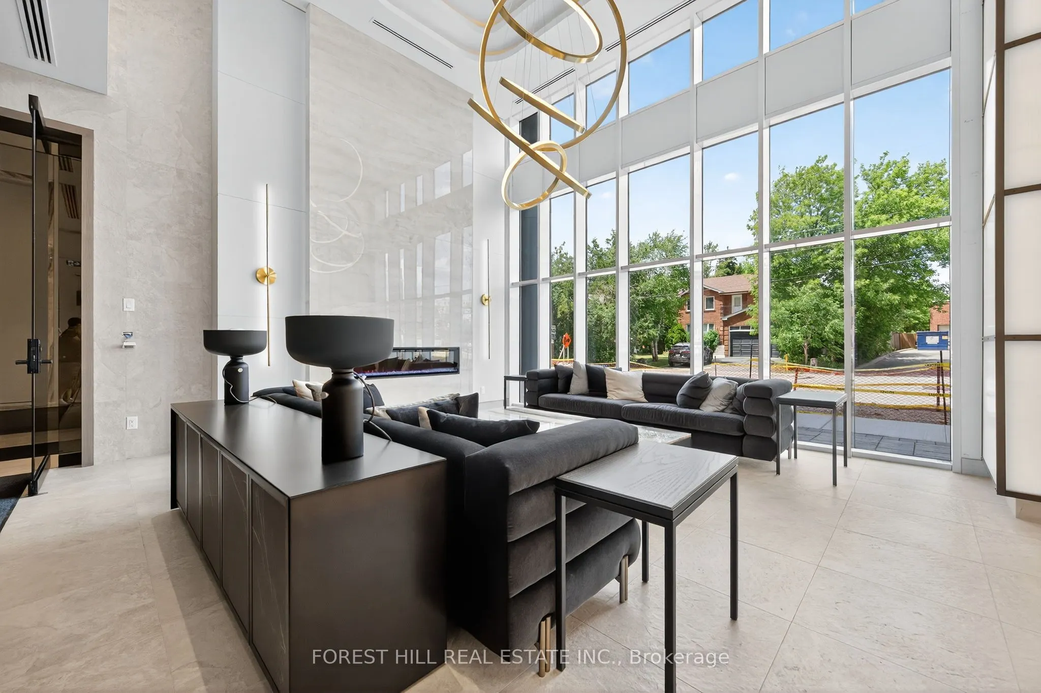 8888 Yonge Street, #802