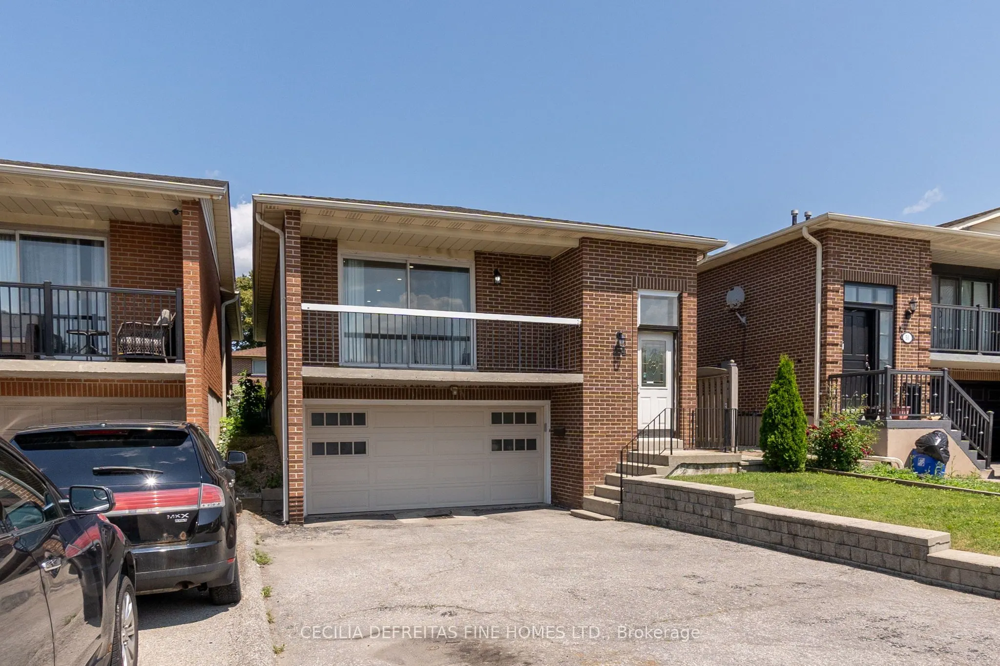 54 Ashburn Crescent, #UPPER