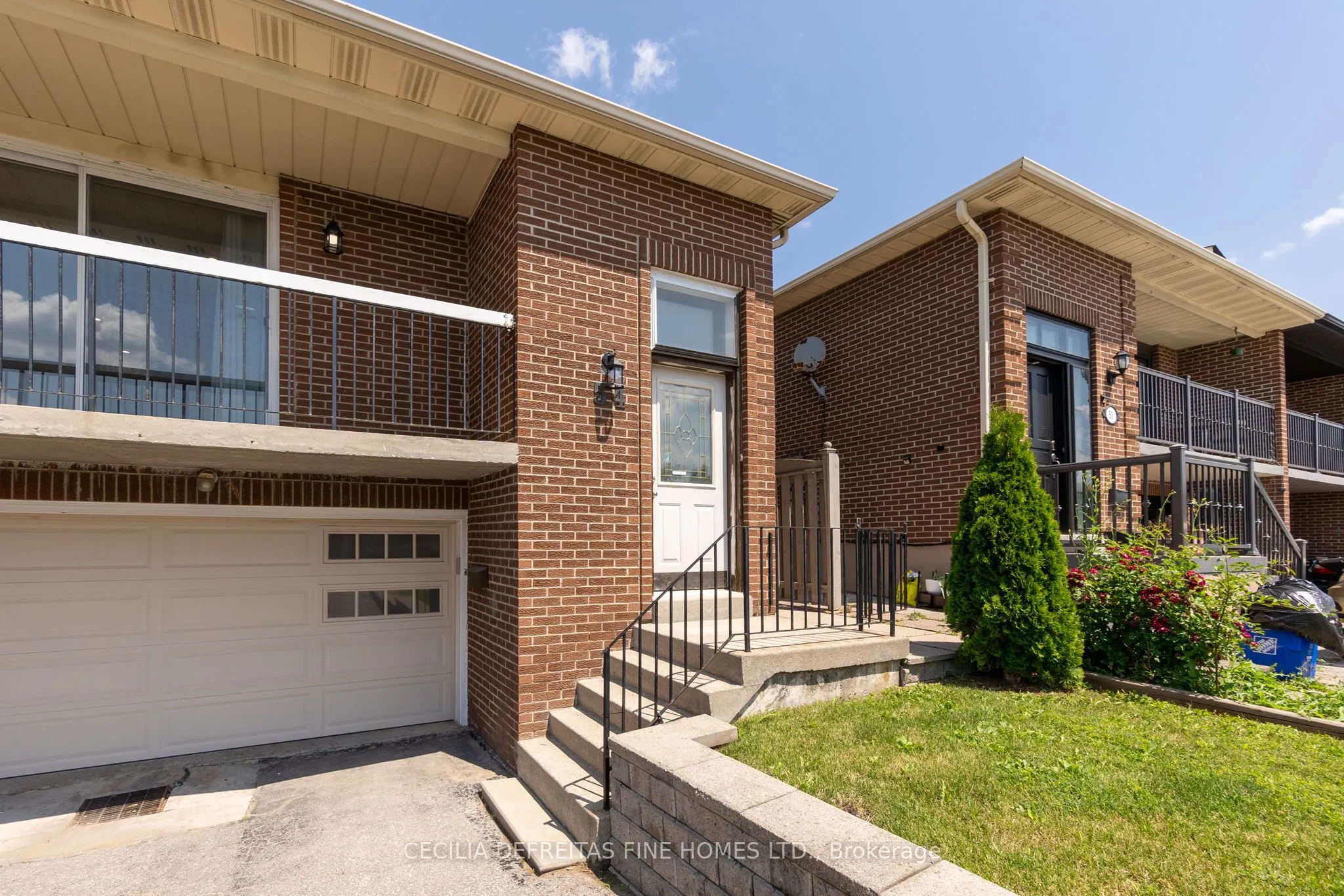 54 Ashburn Crescent, #UPPER
