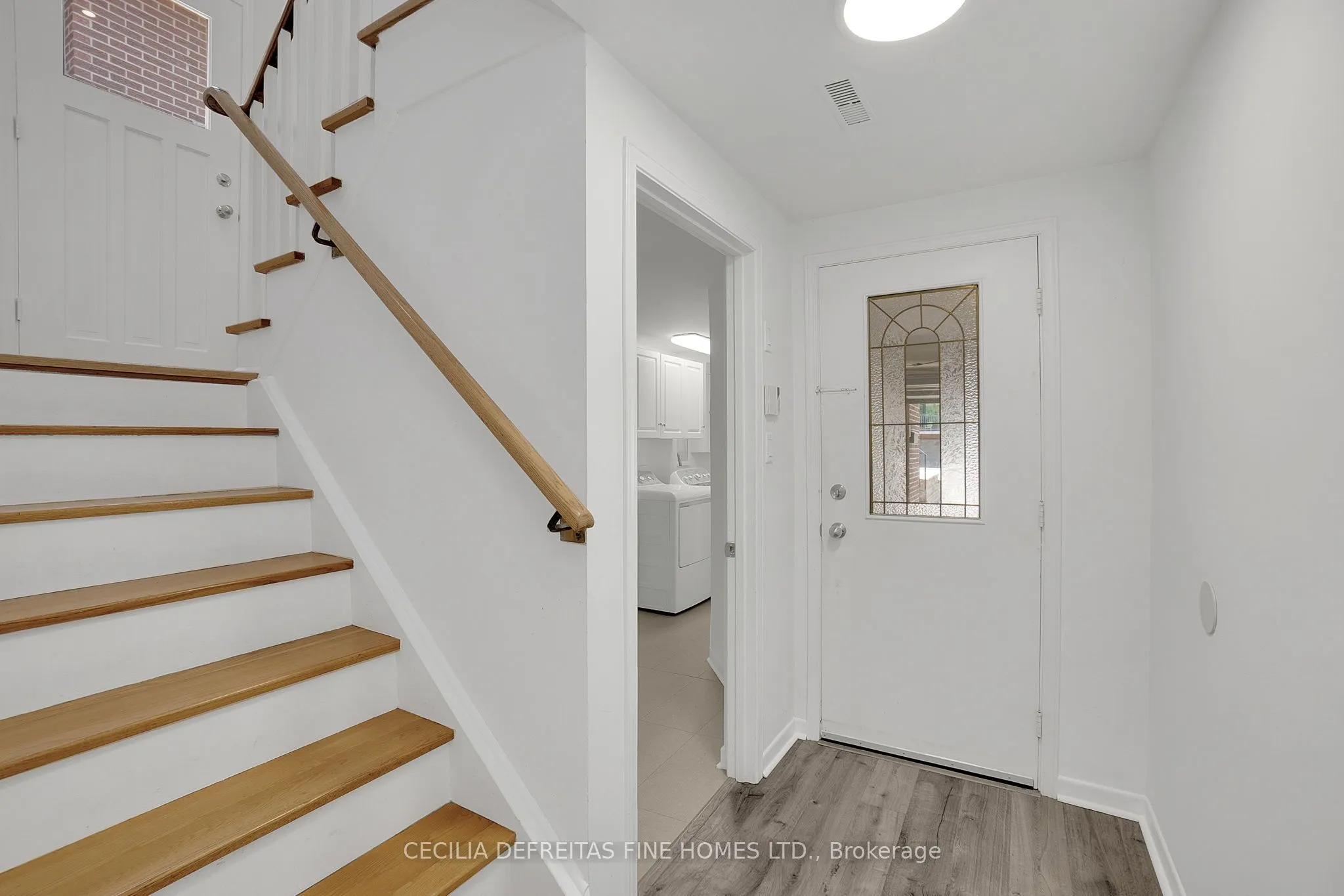 54 Ashburn Crescent, #UPPER