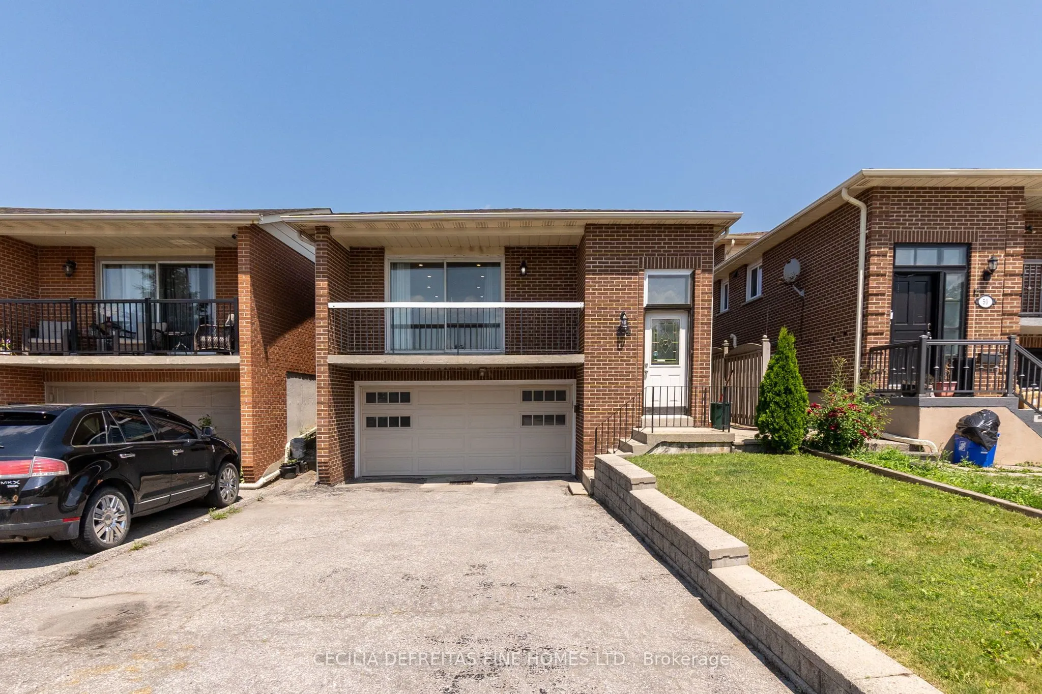 54 Ashburn Crescent, #UPPER