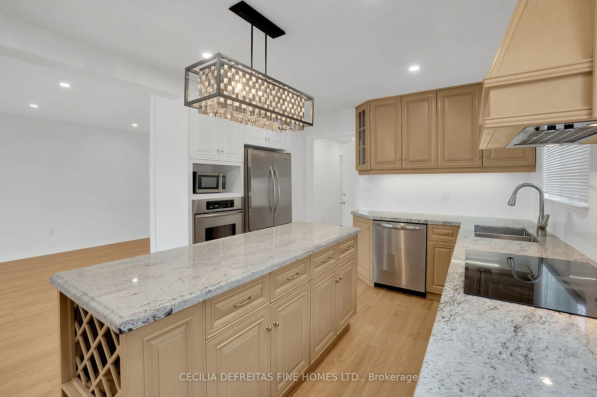54 Ashburn Crescent, #UPPER
