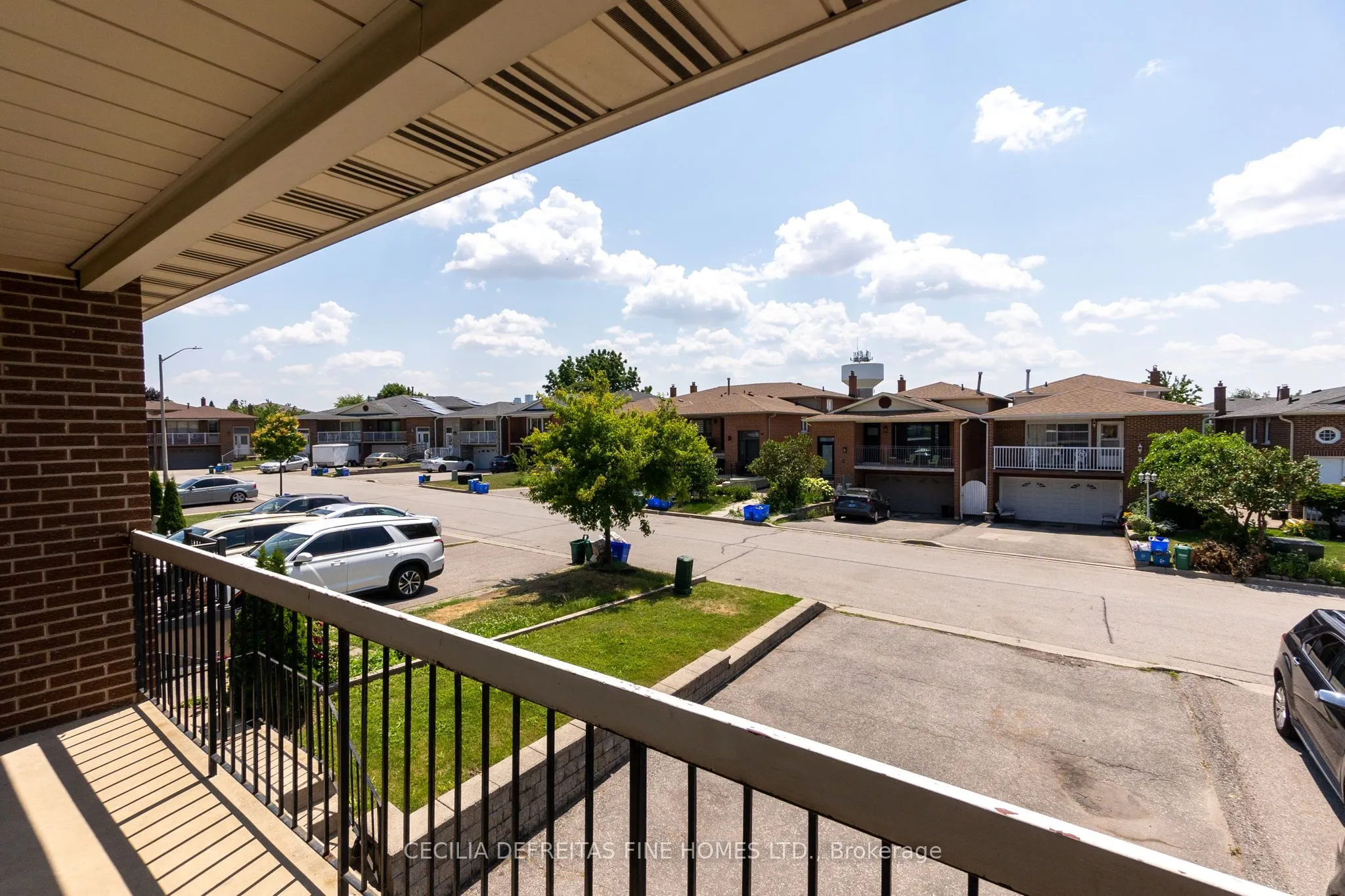54 Ashburn Crescent, #UPPER