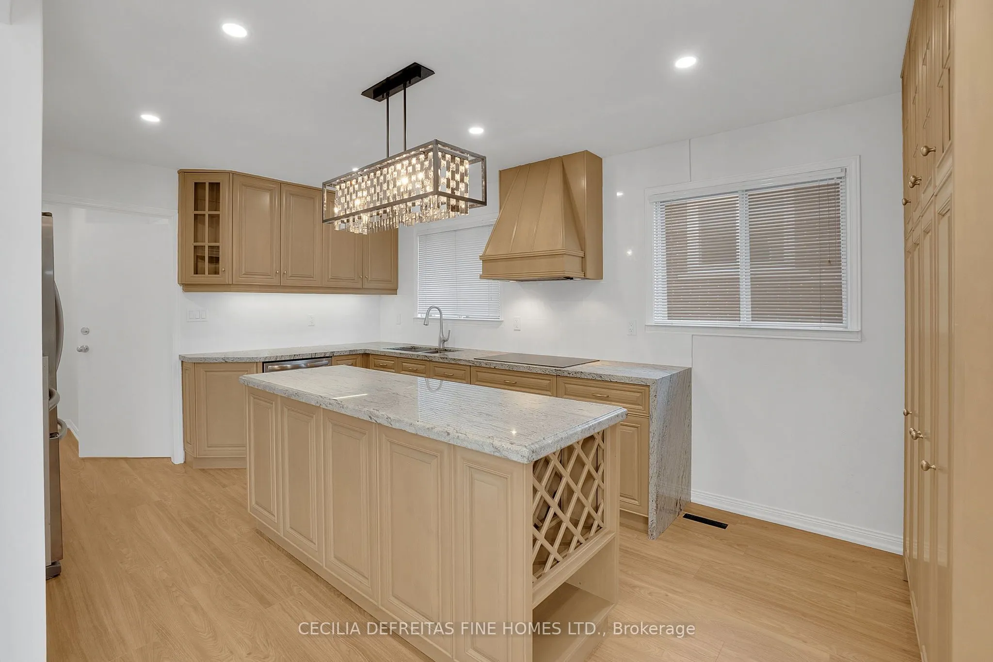54 Ashburn Crescent, #UPPER