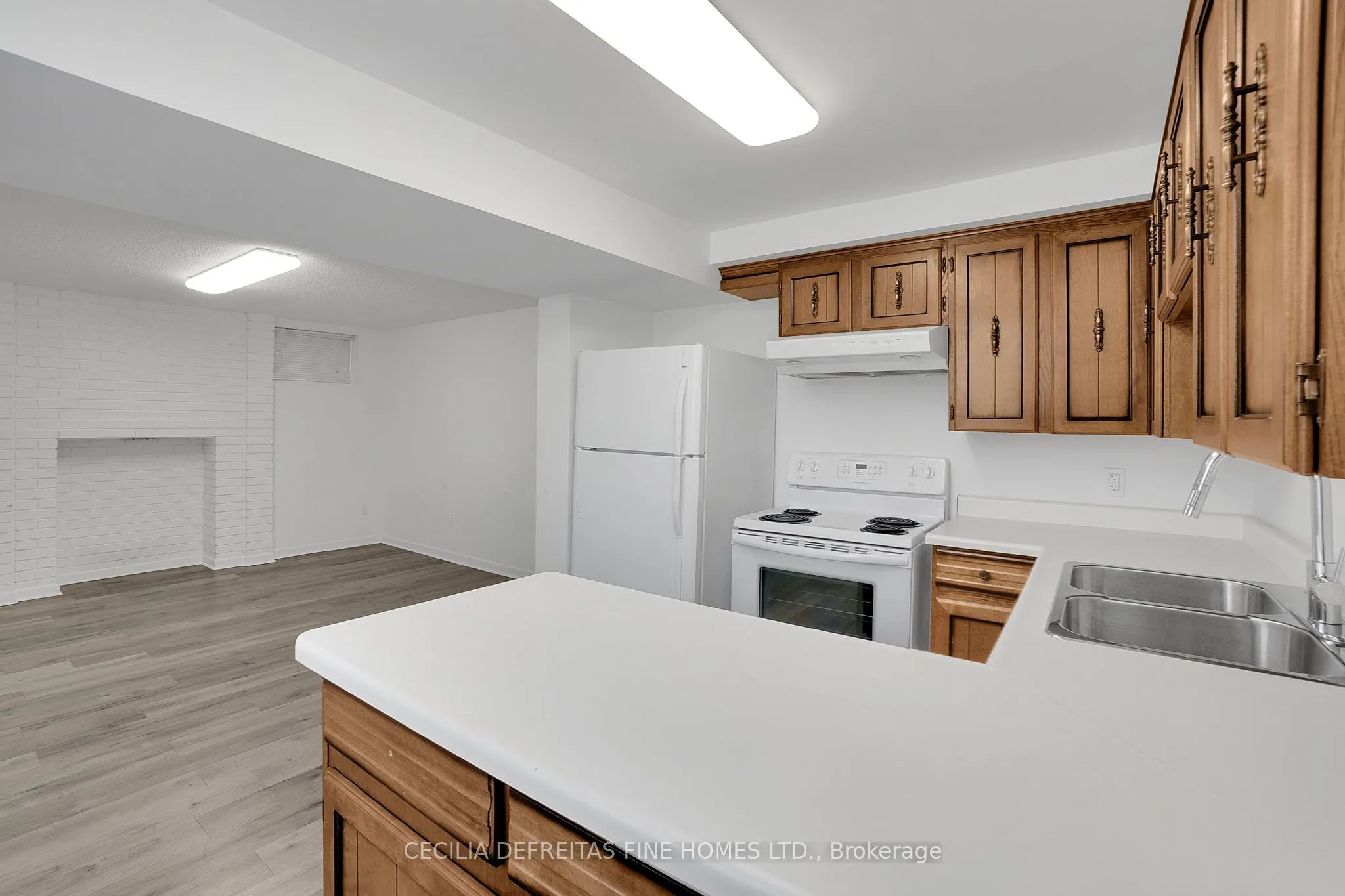 54 Ashburn Crescent, #LOWER