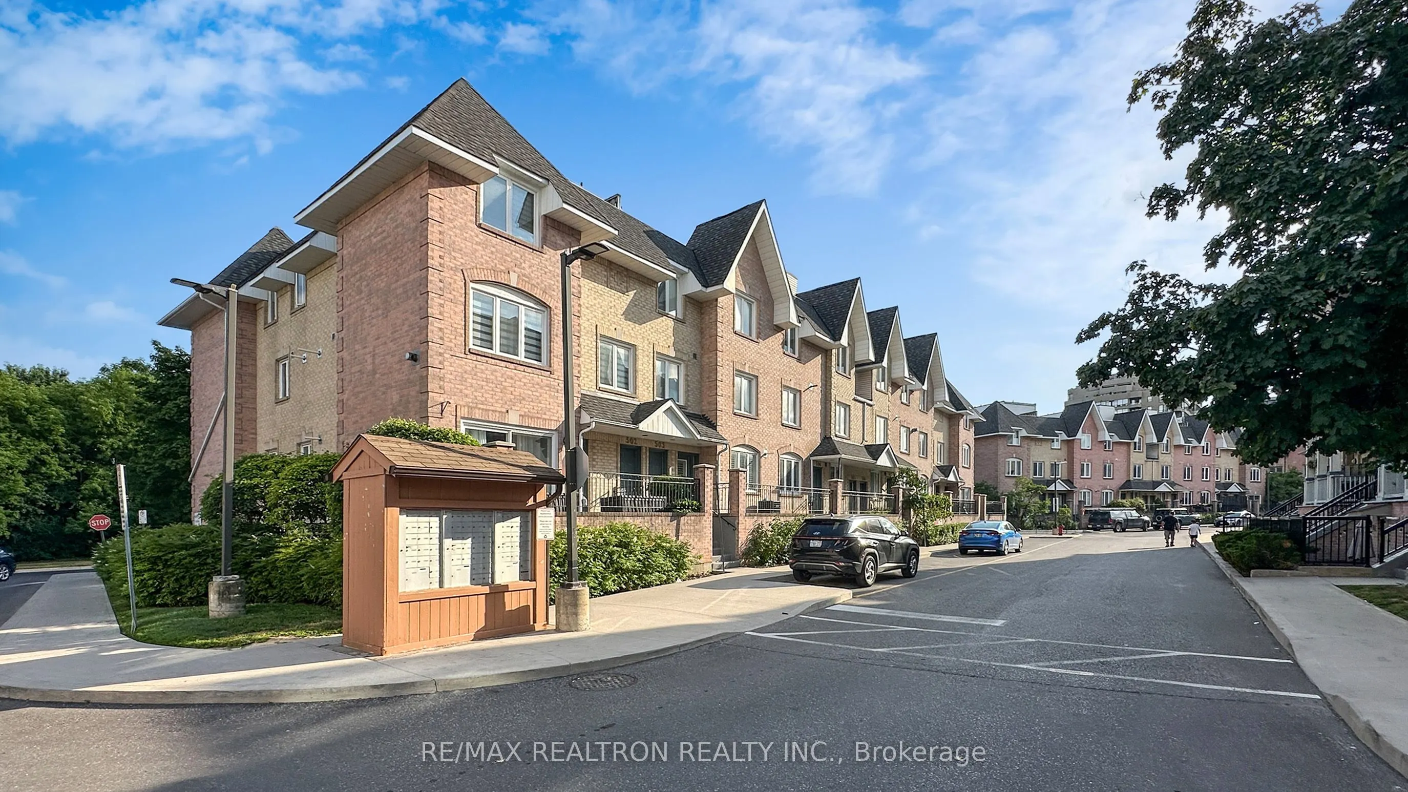 75 Weldrick Road E, #605