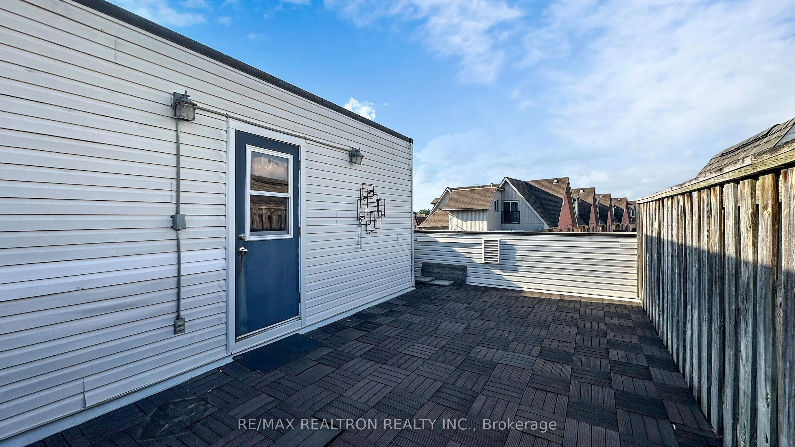 75 Weldrick Road E, #605
