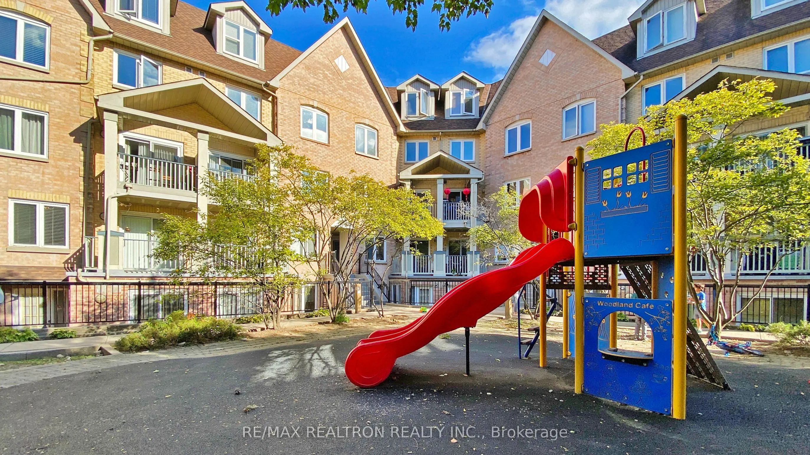 75 Weldrick Road E, #605