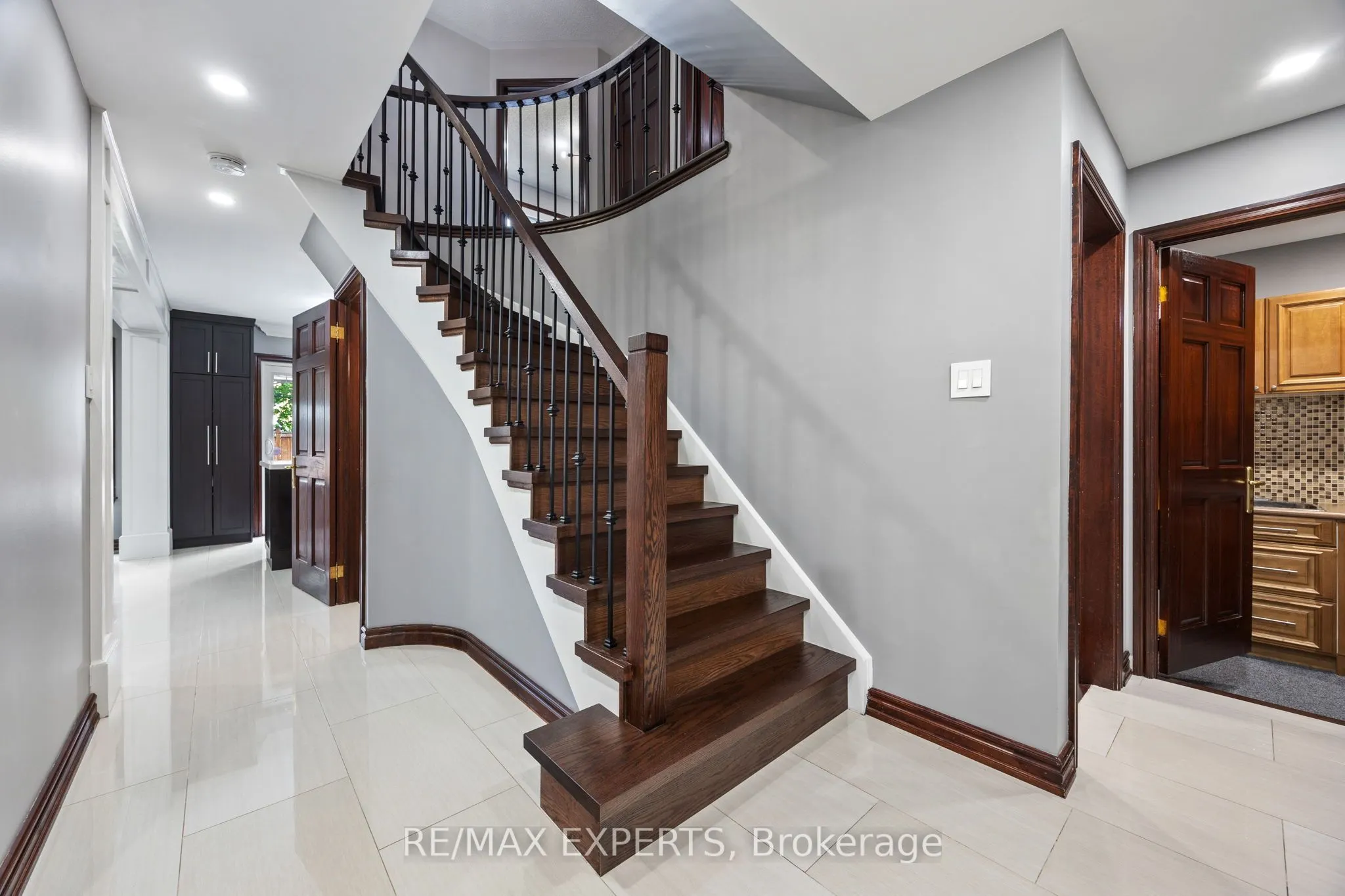 18 Castlepoint Drive