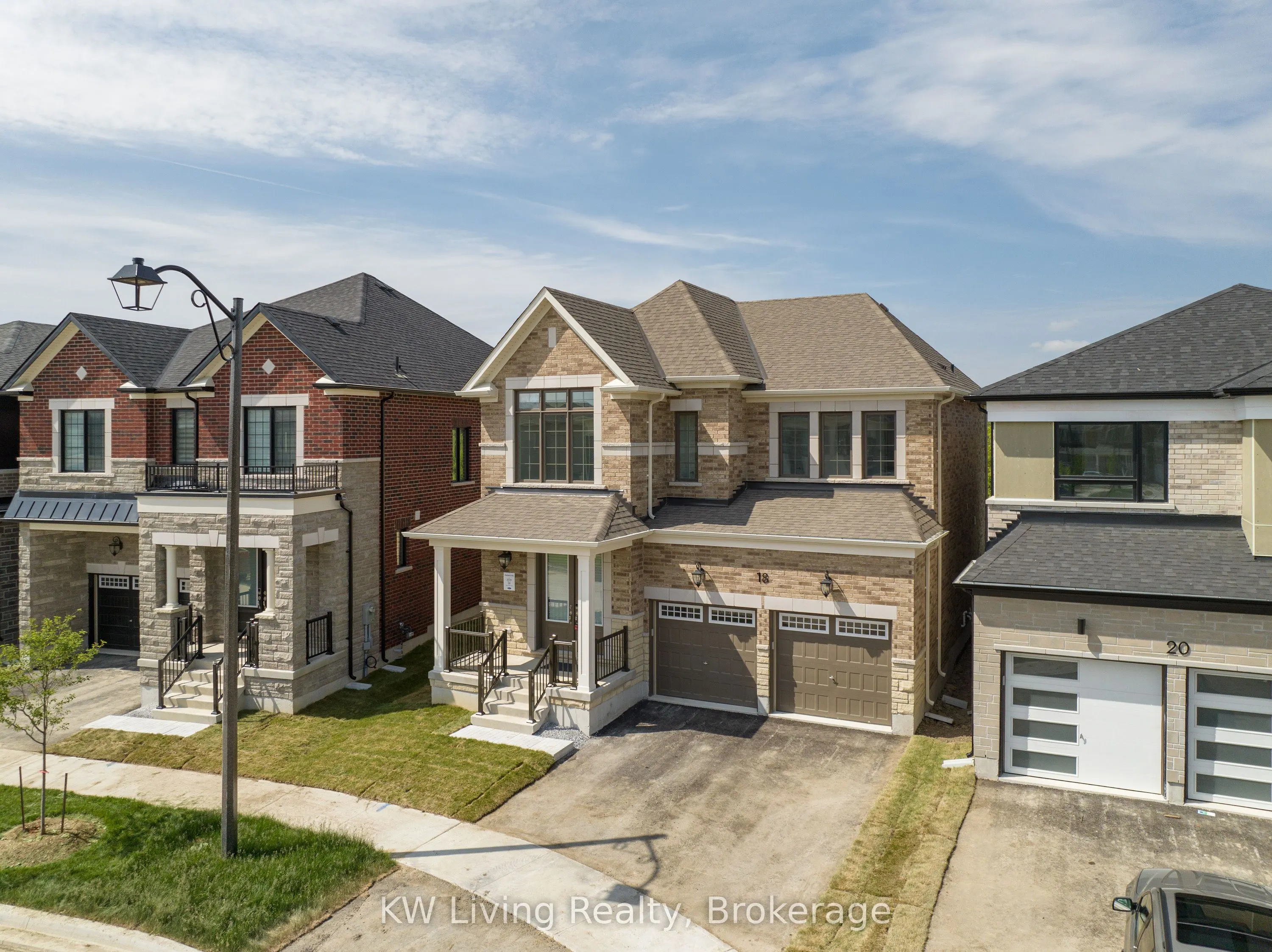 18 Berczy Manor Crescent