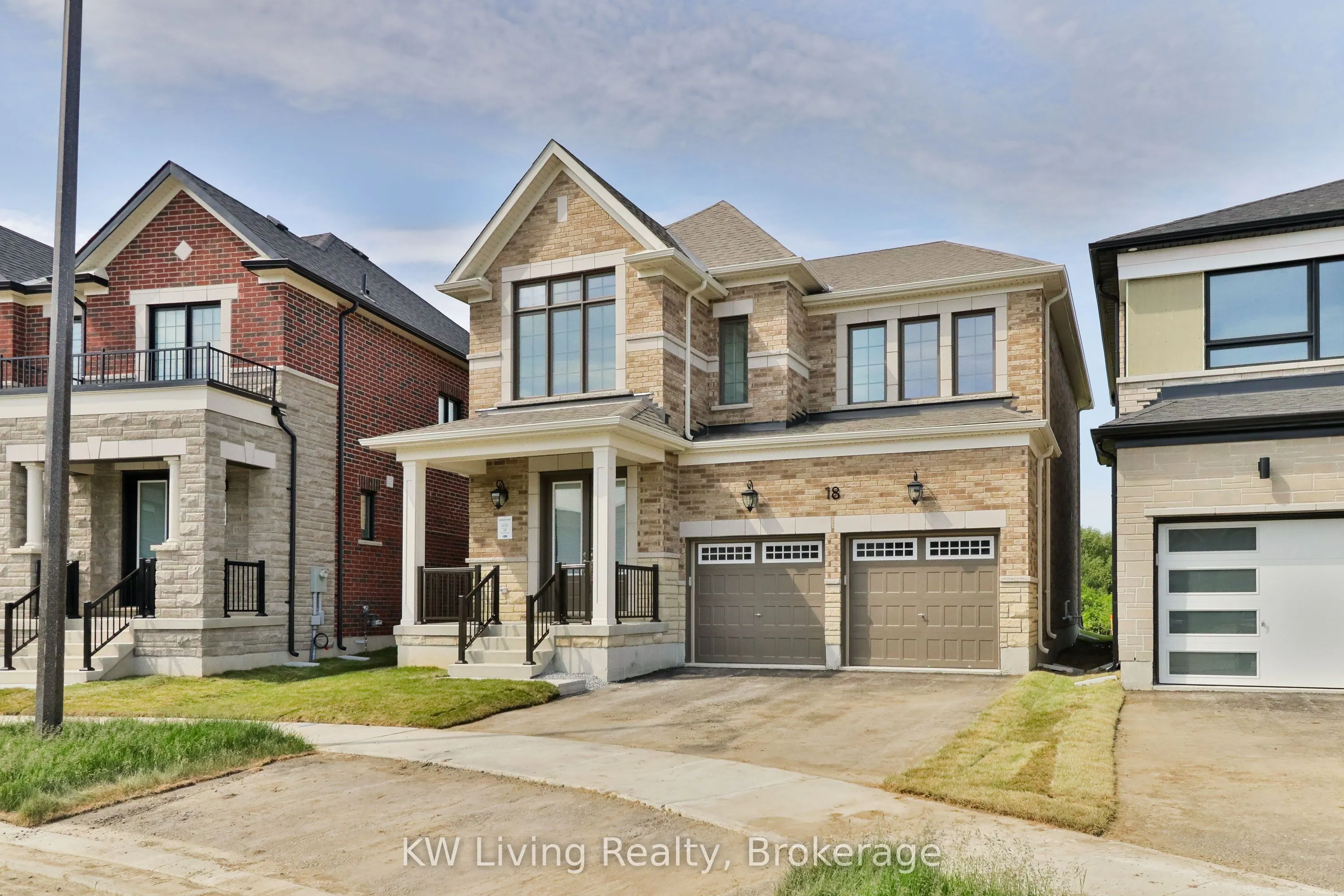 18 Berczy Manor Crescent